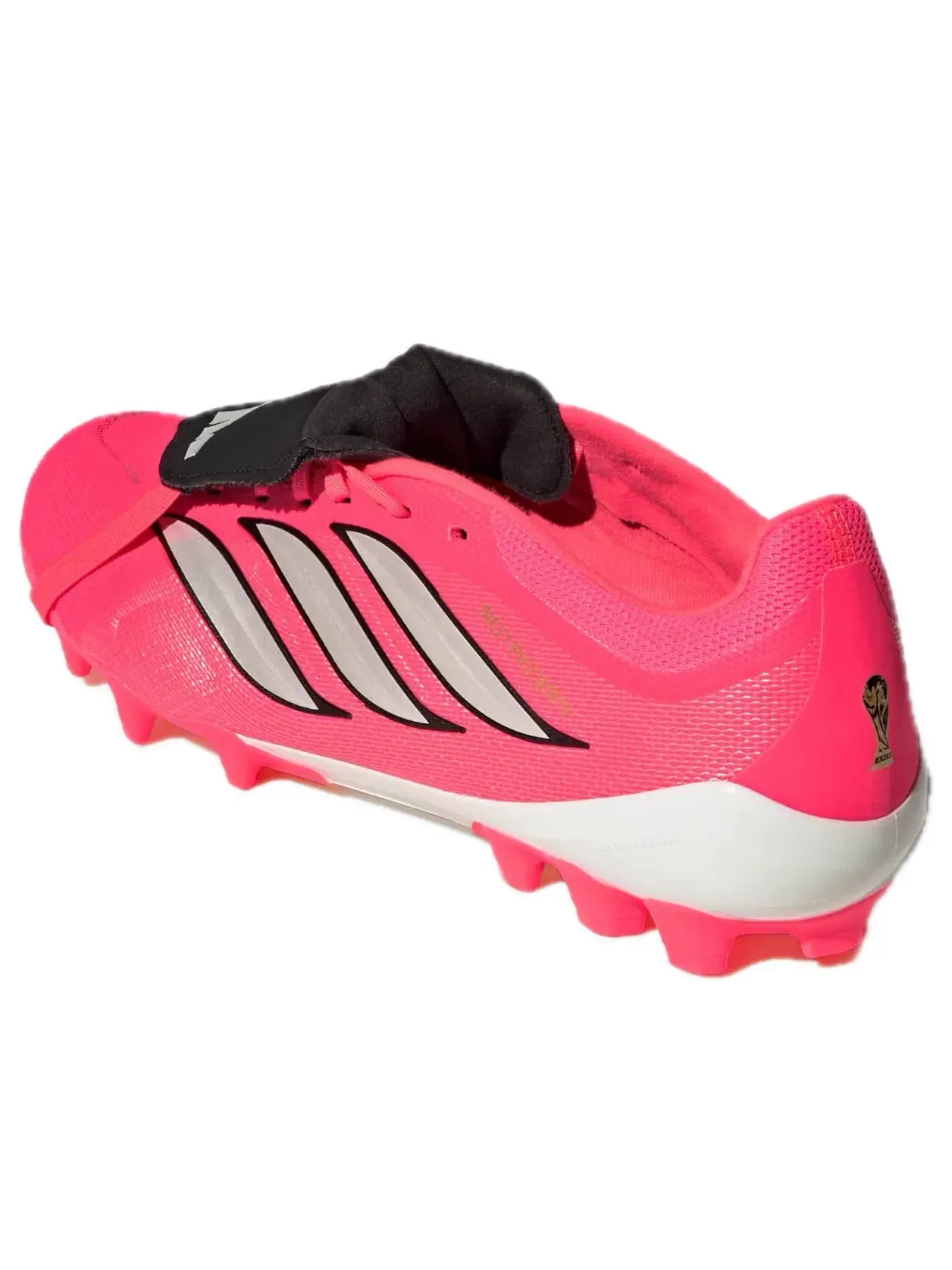 Мужские бутсы с шнуровкой модель Predator League AG Adidas — изображение 3 из 6, розовый