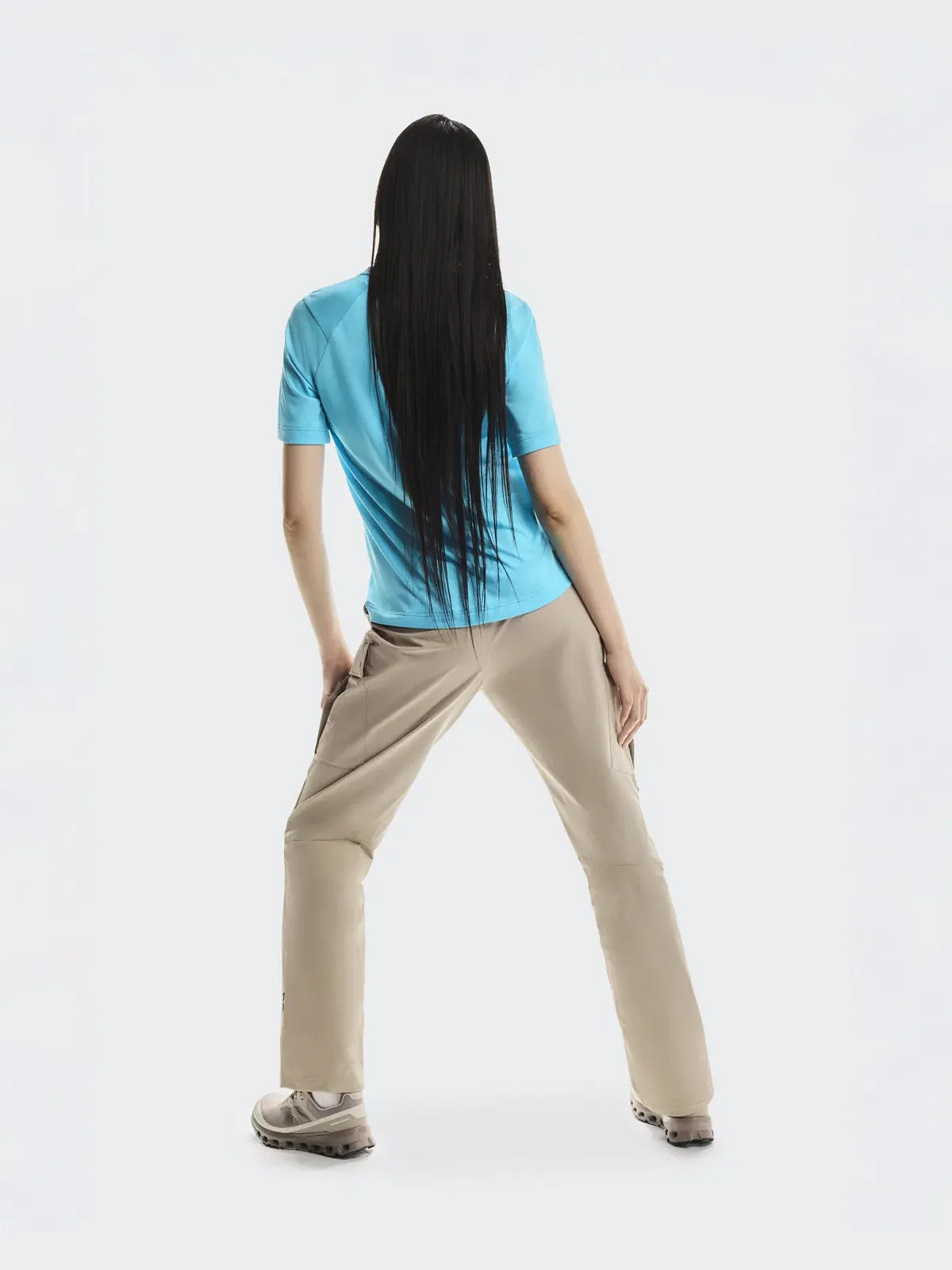 Женские брюки Trek Pants с карго-карманами On Desert — 7