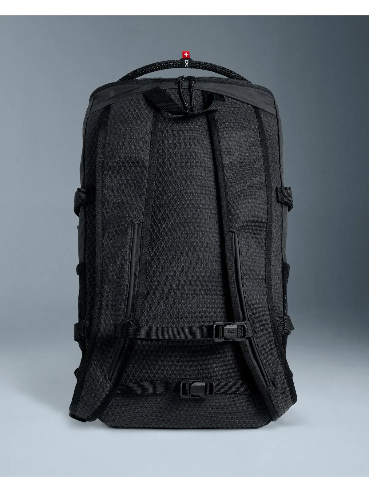 Спортивный рюкзак 18 л сверхлегкий Speed Pack 18L Lite On — изображение 3 из 9, магнетический