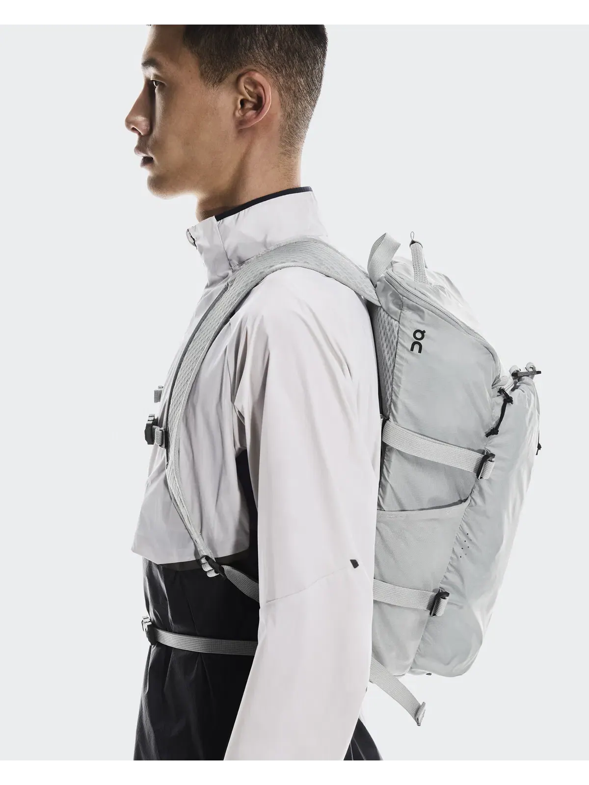 Рюкзак спортивный 18 л с регулируемыми ремнями Speed Pack 18L Lite On — изображение 6 из 10, ледник