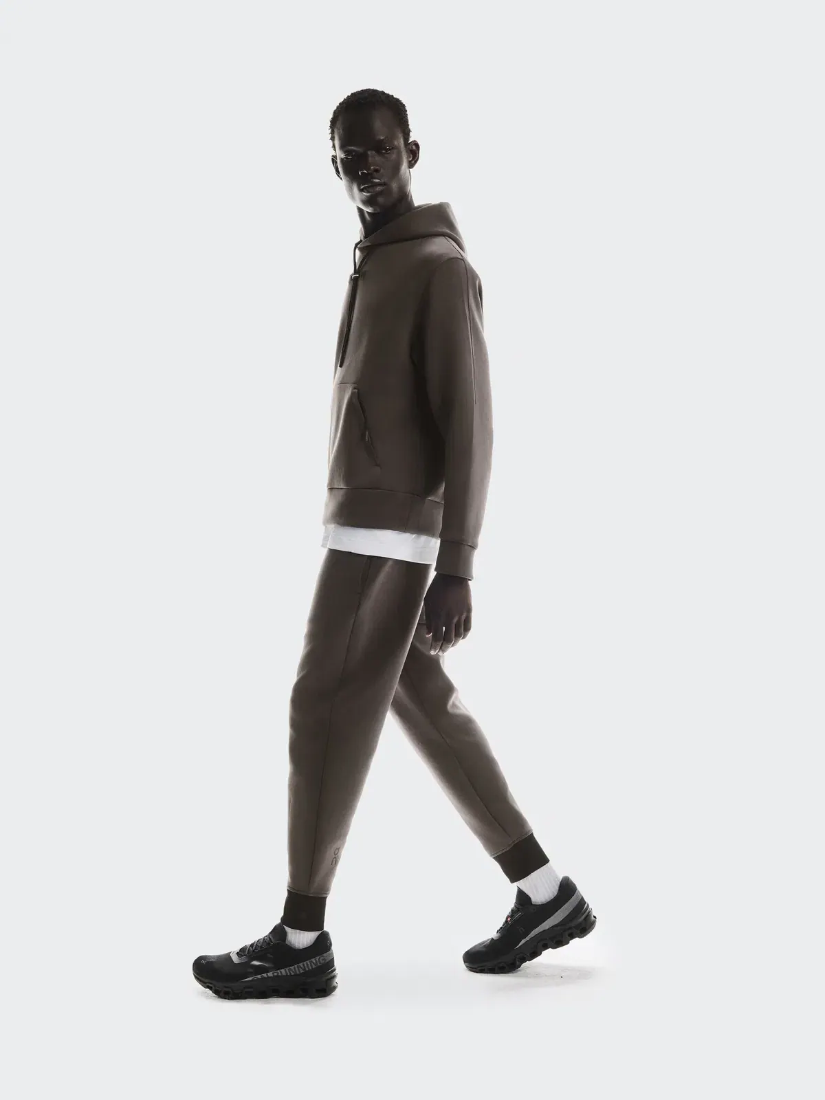 Мужские спортивные брюки с эластичным поясом Focus Tech Sweatpants On — 4