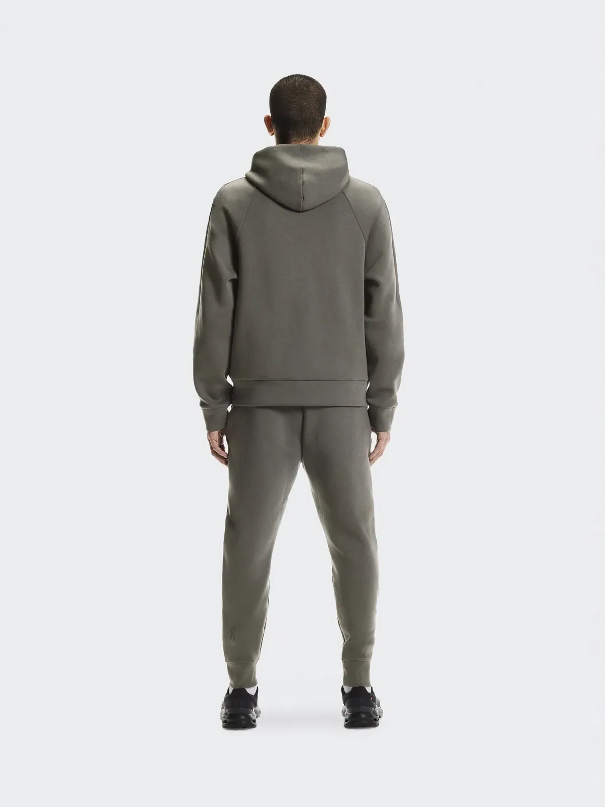 Мужские брюки-джоггеры с технологичным карманом Focus Tech Sweatpants On — 3