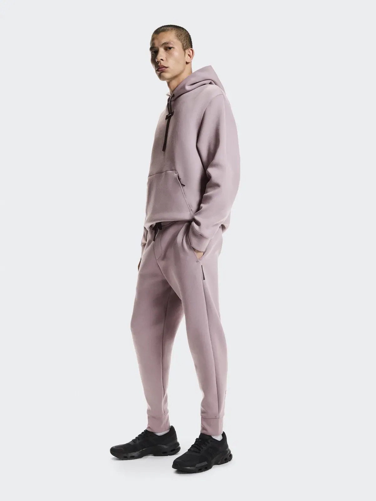 Мужские брюки-джоггеры с технологичным карманом Focus Tech Sweatpants On, Heron — 5