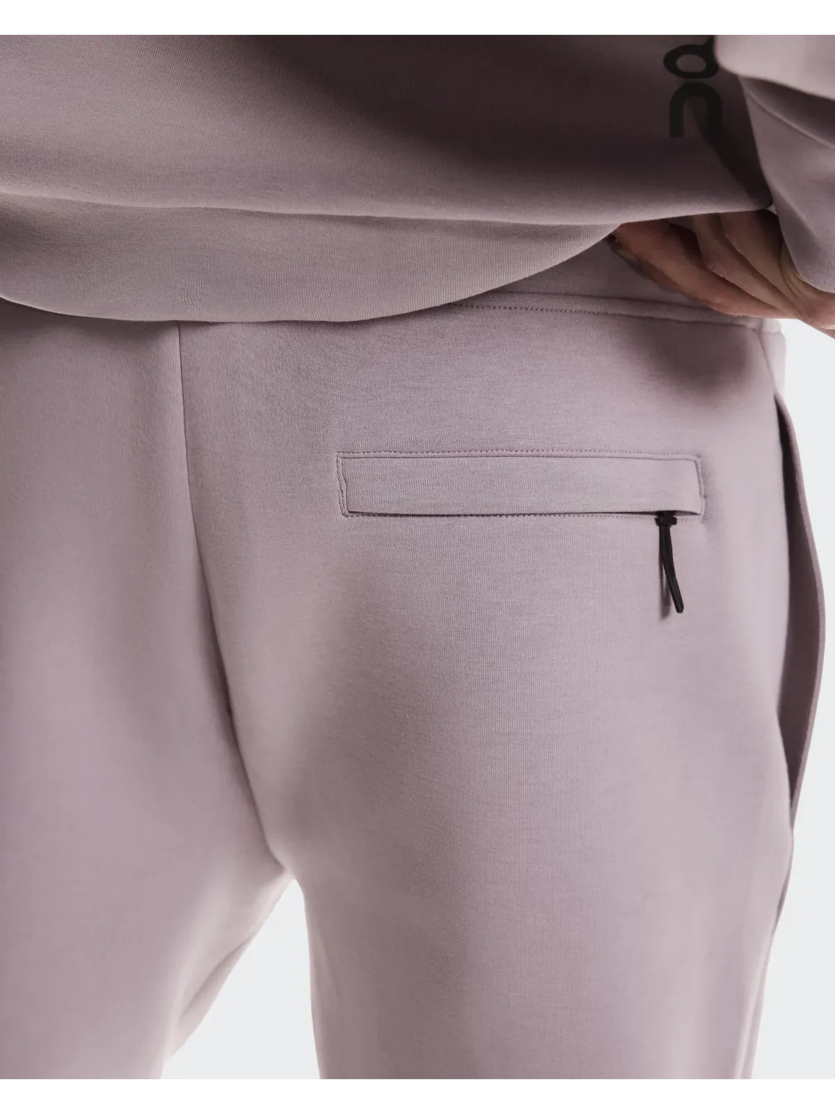 Мужские брюки-джоггеры с технологичным карманом Focus Tech Sweatpants On, Heron — 7