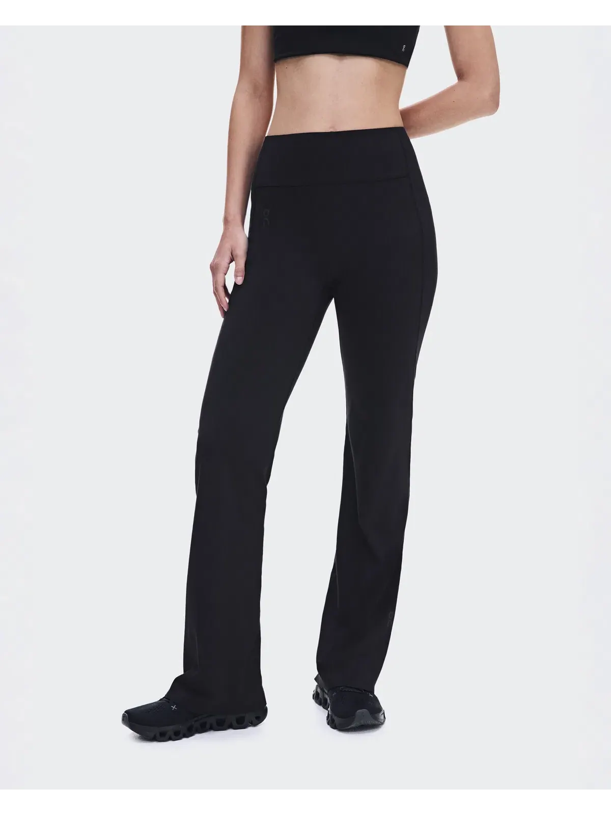 Женские брюки-клеш с высокой посадкой Studio Flared Pants On Black — 3