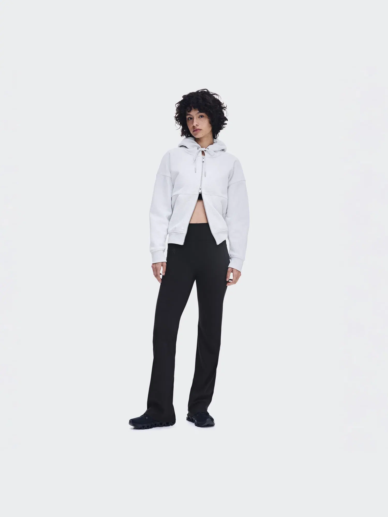 Женские брюки-клеш с высокой посадкой Studio Flared Pants On Black — 9