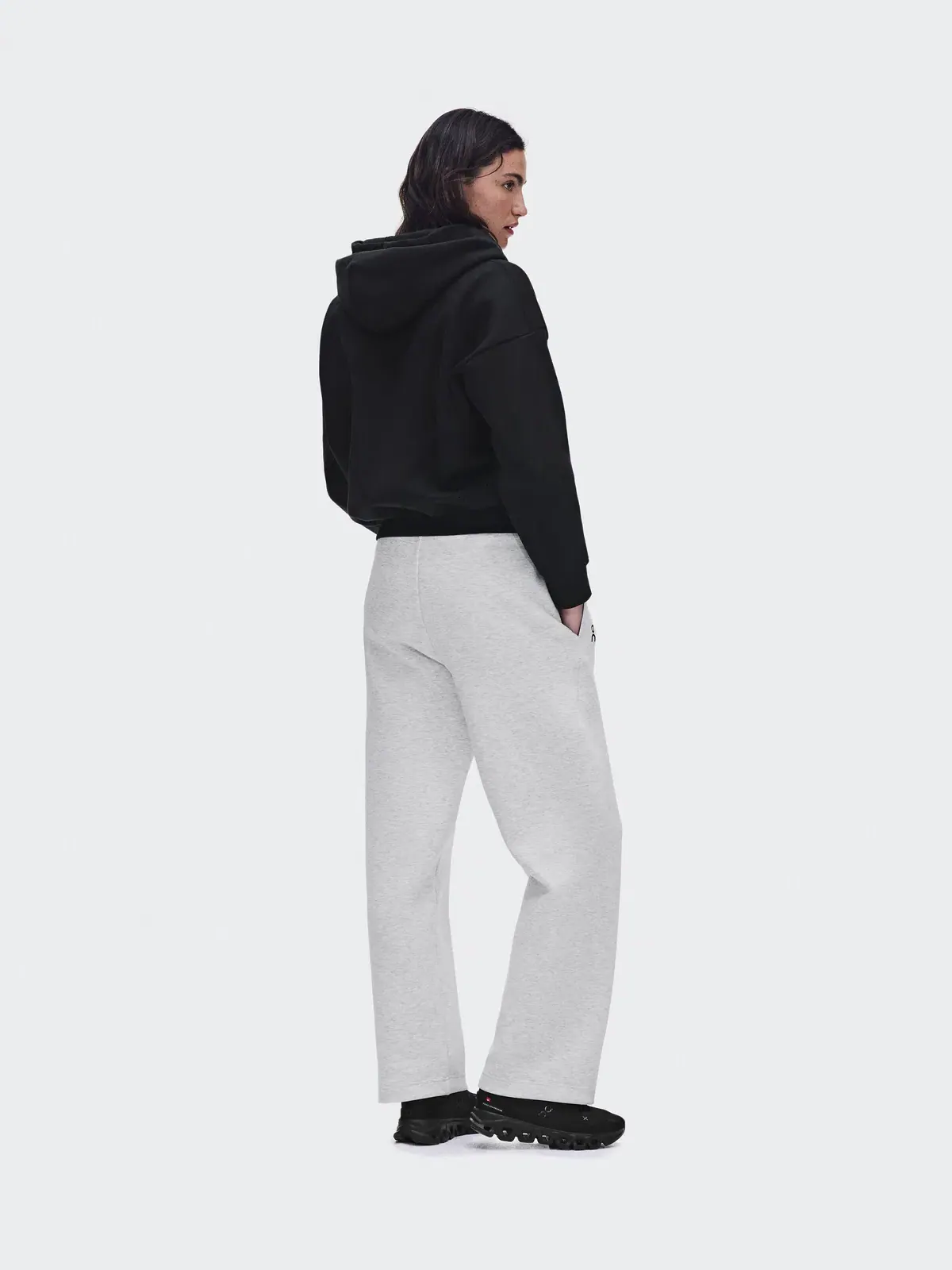 Женские спортивные брюки с карманом на молнии Focus Tech Sweatpants On, Crater — 4