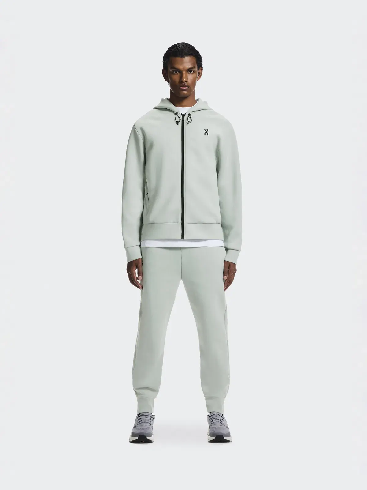 Мужские брюки-джоггеры с технологичным карманом-молнией Focus Tech Sweatpants On — 2