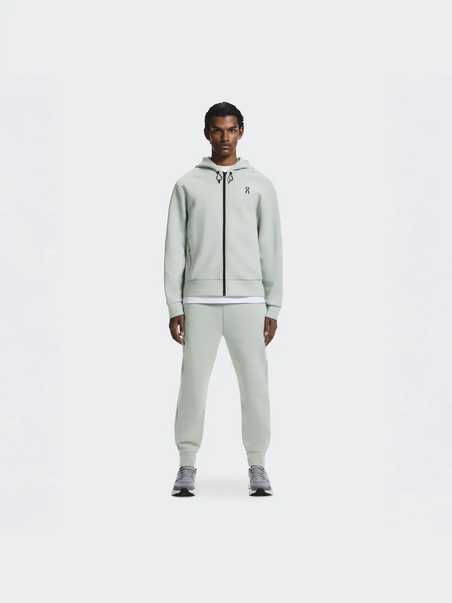 Мужские брюки-джоггеры с технологичным карманом-молнией Focus Tech Sweatpants On — 9