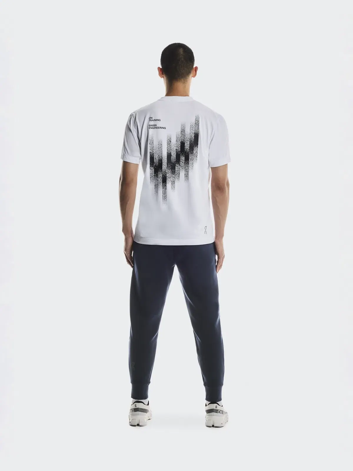 Мужские брюки-джоггеры с технологичным карманом Focus Tech Sweatpants On — 3