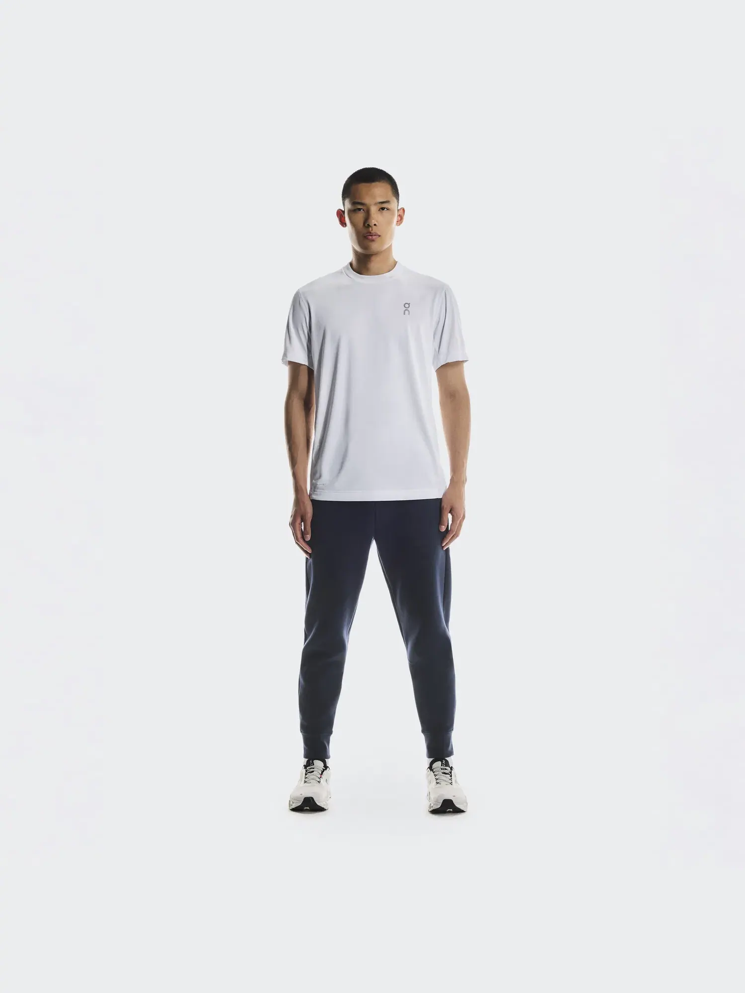 Мужские брюки-джоггеры с технологичным карманом Focus Tech Sweatpants On — 8