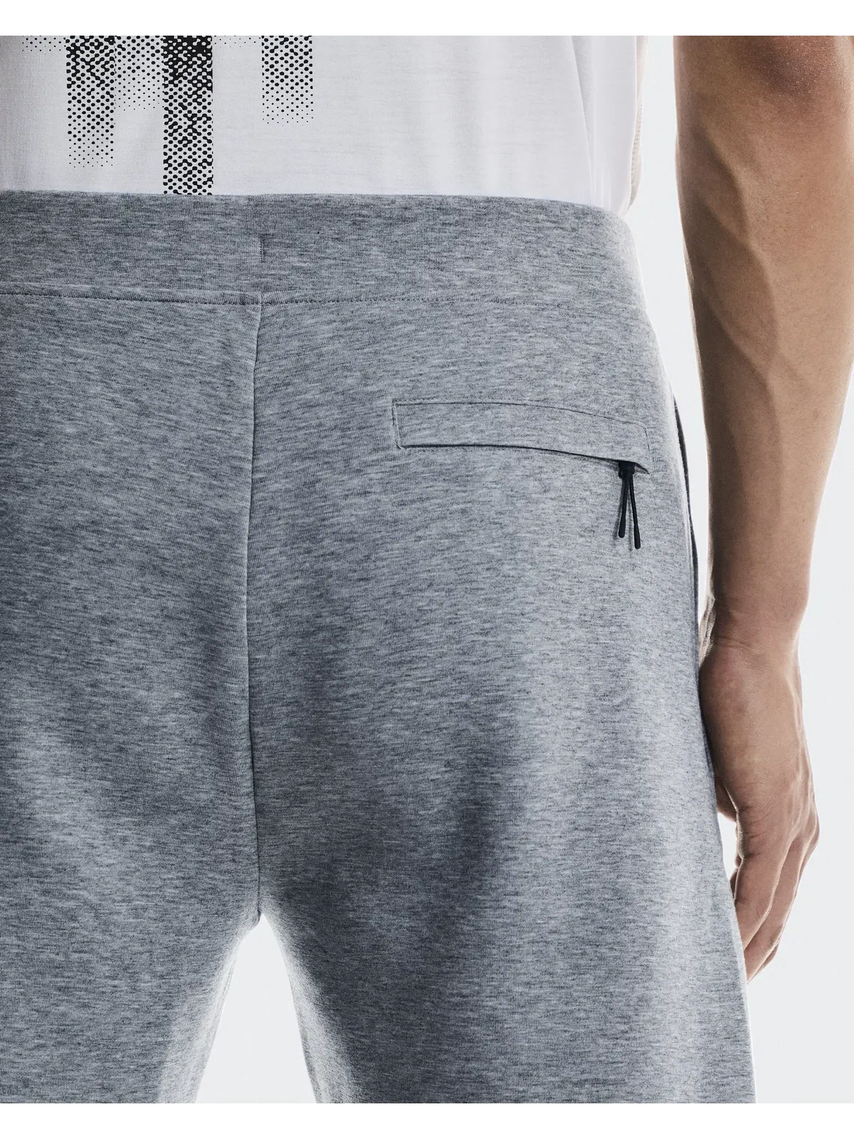 Мужские брюки-джоггеры с технологичным карманом Focus Tech Sweatpants On — 6