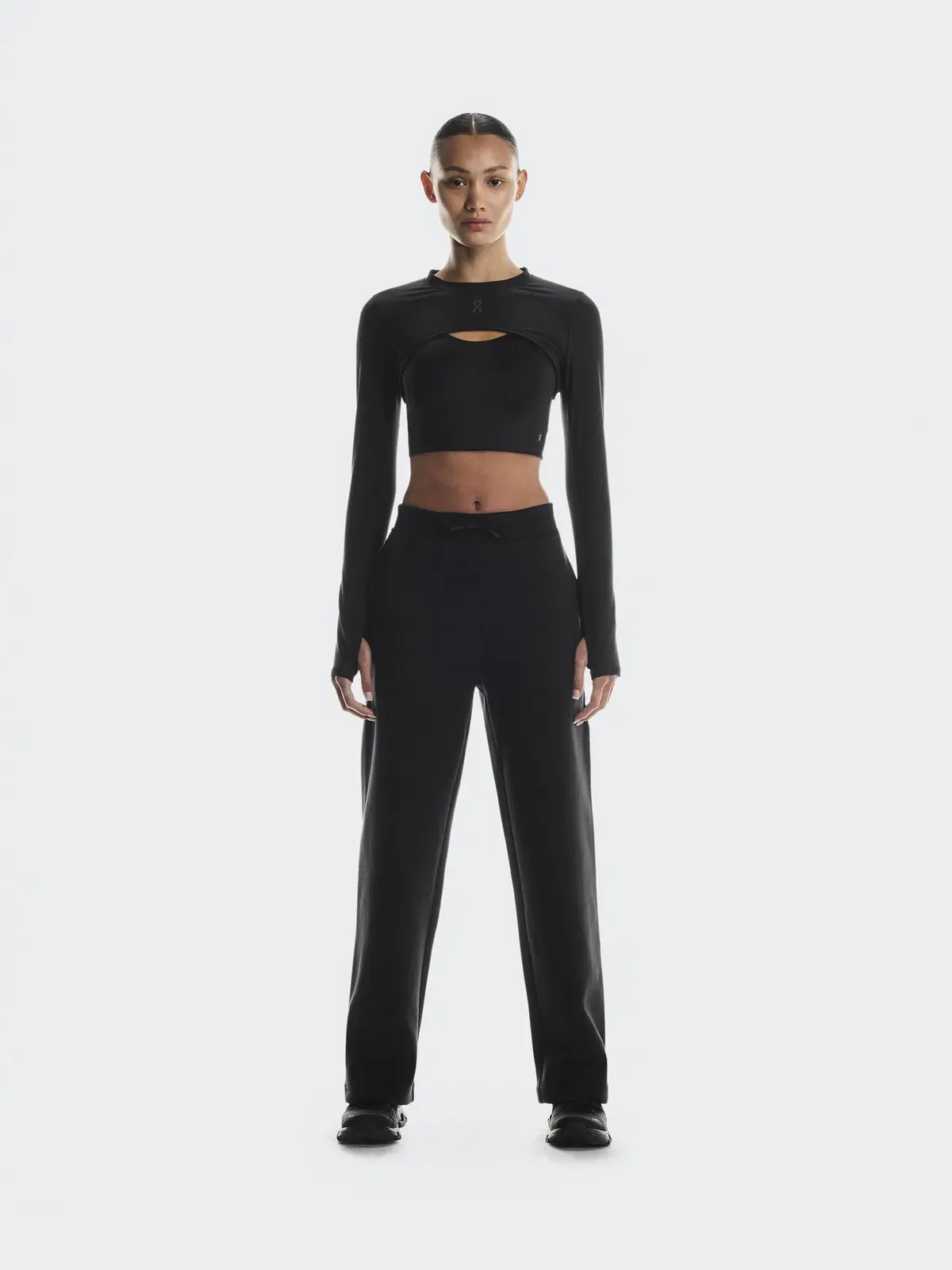 Женские спортивные брюки с карманом Focus Tech Sweatpants On — 2