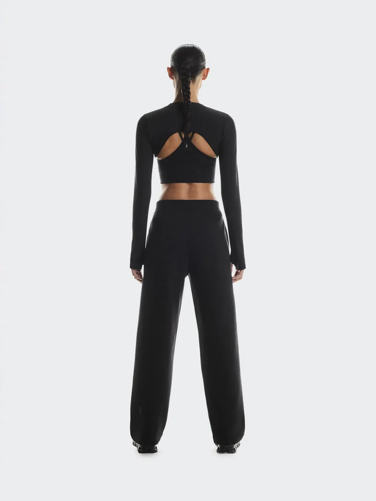 Женские спортивные брюки с карманом Focus Tech Sweatpants On — 3