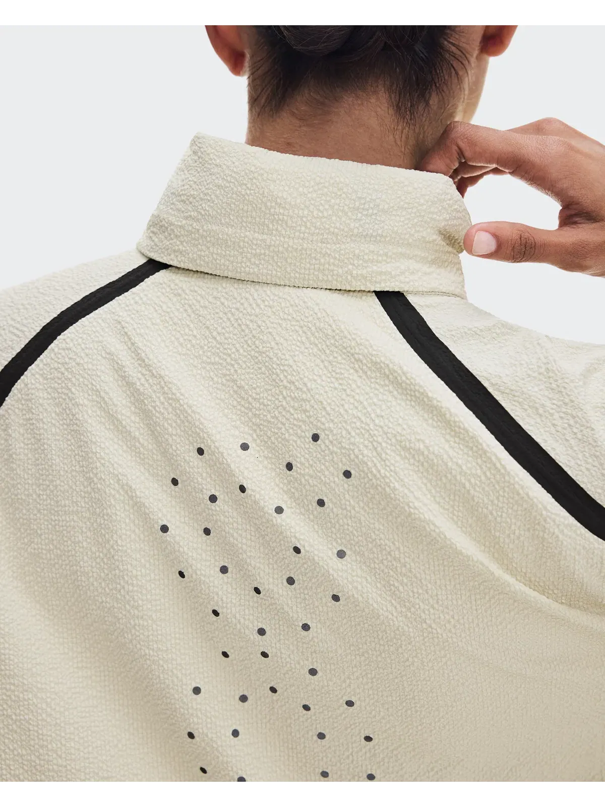 Женская беговая куртка демисезонная с ветрозащитой Performance Volt Jacket On, Hare — 6