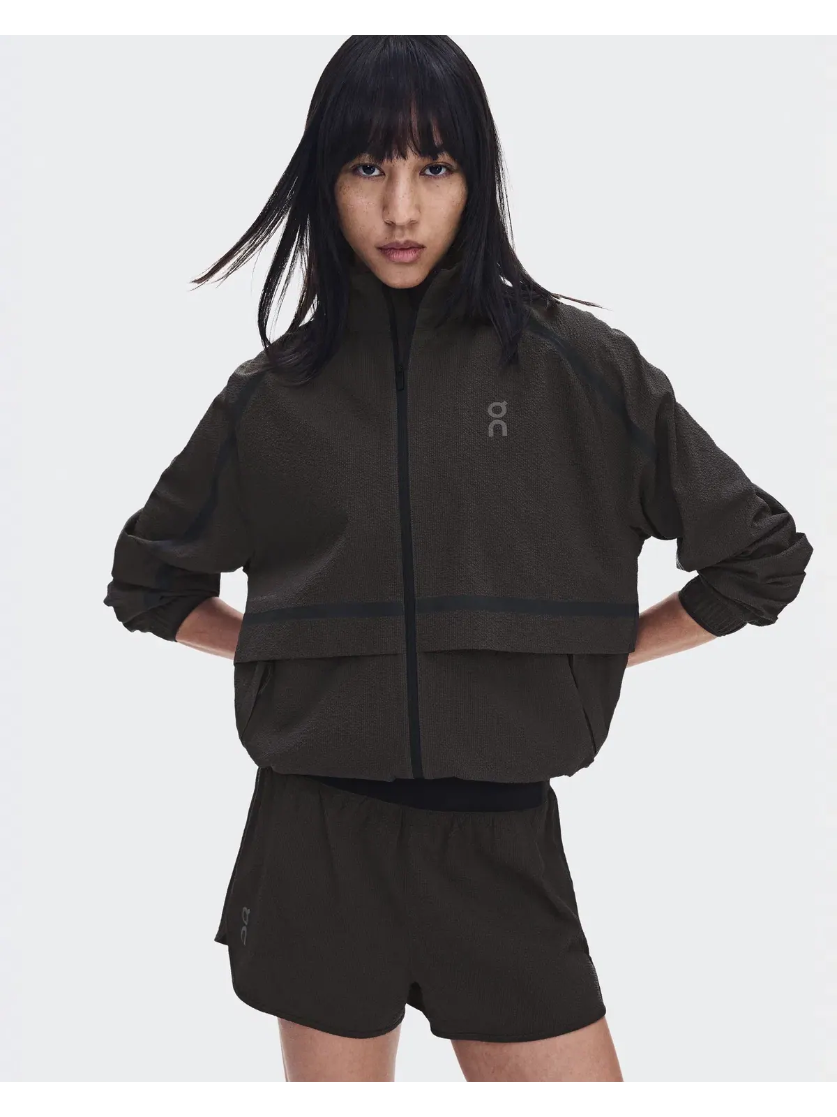 Женская беговая куртка с водоотталкивающей тканью Performance Volt Jacket On — 3