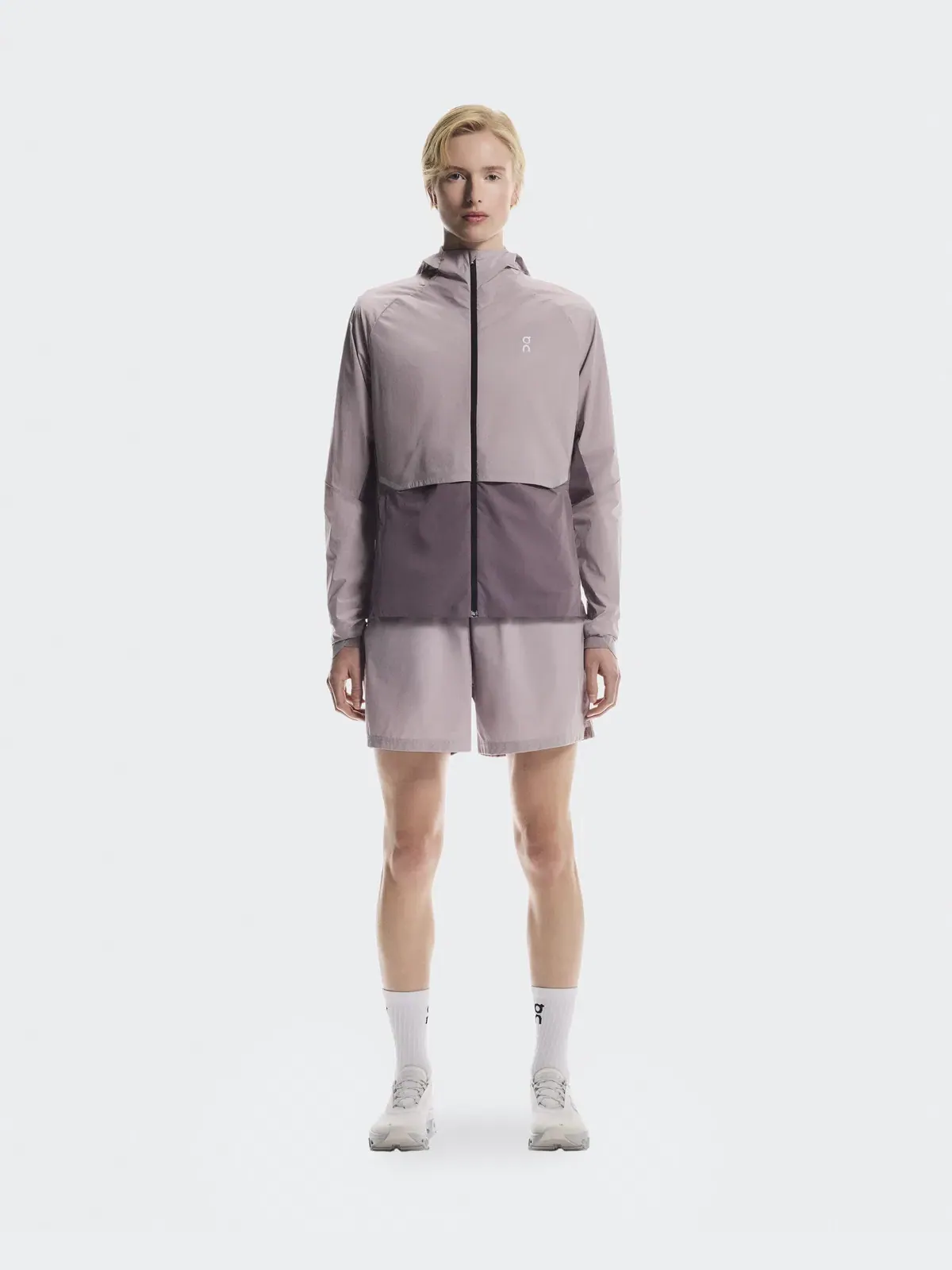Женская беговая куртка водоотталкивающая Regular Core Jacket On, Heron Gobi — 2