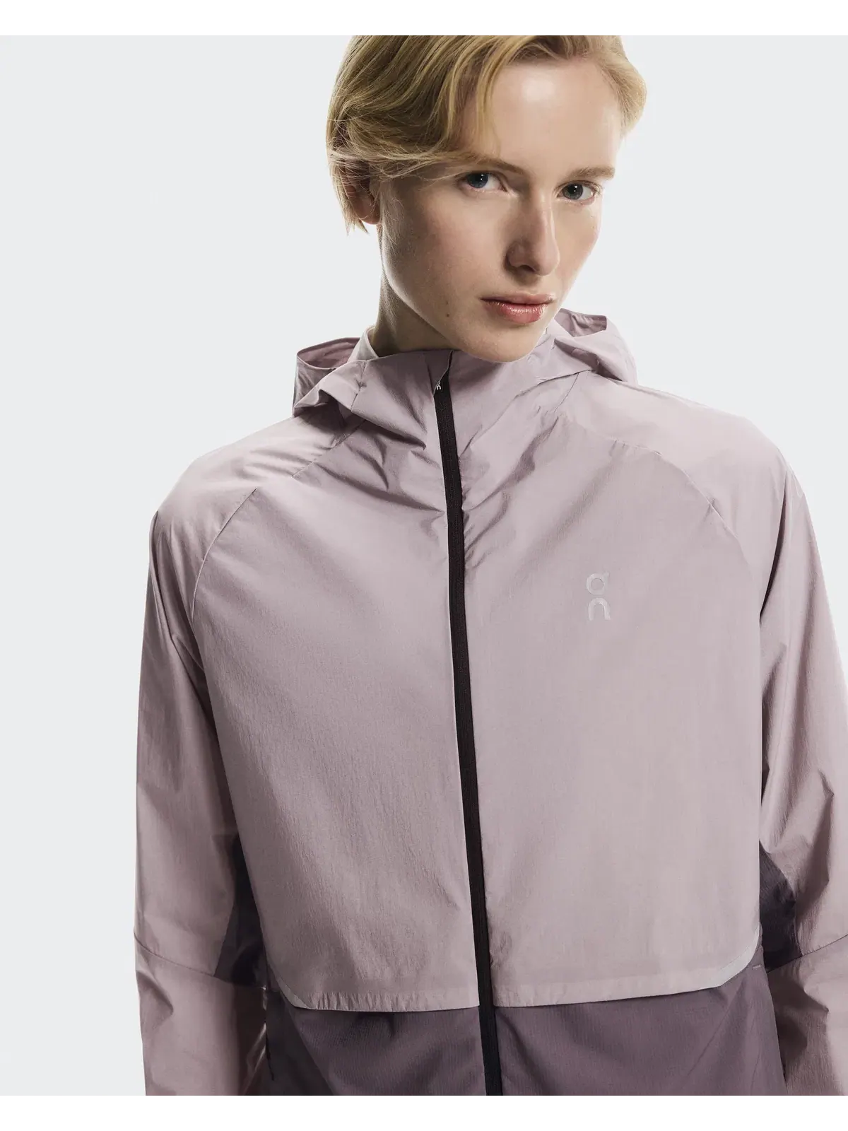 Женская беговая куртка водоотталкивающая Regular Core Jacket On, Heron Gobi — 5