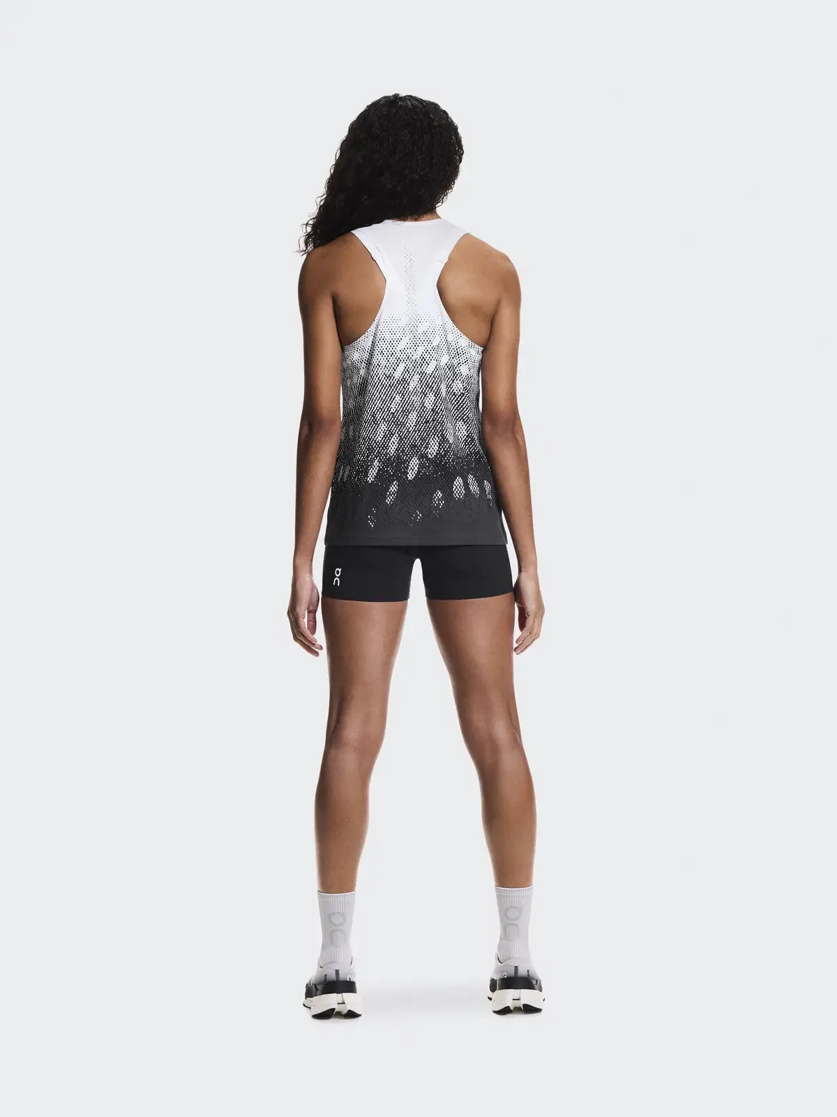 Женская беговая майка без рукавов с графичным принтом Zero Singlet On — 3