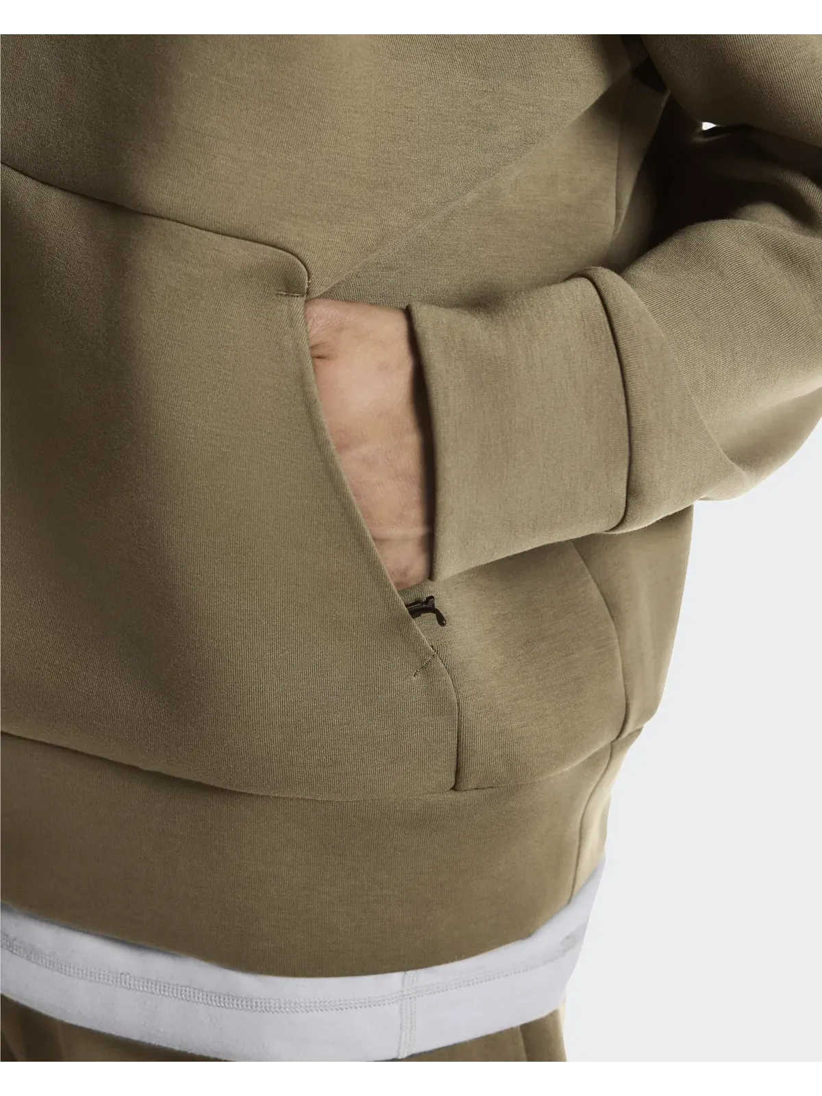 Мужское худи с карманом-кенгуру Focus Tech Hoodie On — 7