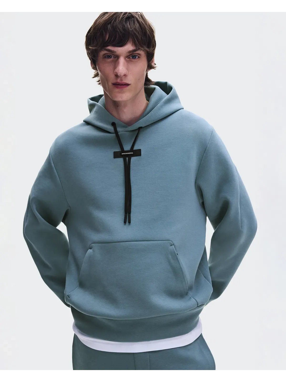 Мужское худи с карманом-кенгуру Focus Tech Hoodie On — 3