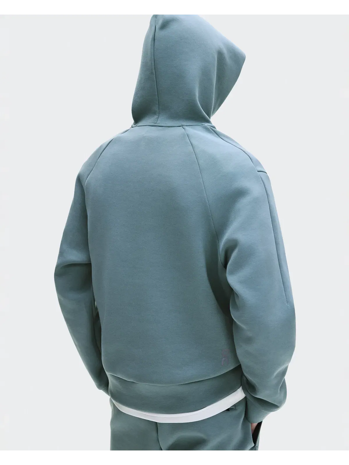 Мужское худи с карманом-кенгуру Focus Tech Hoodie On — 5