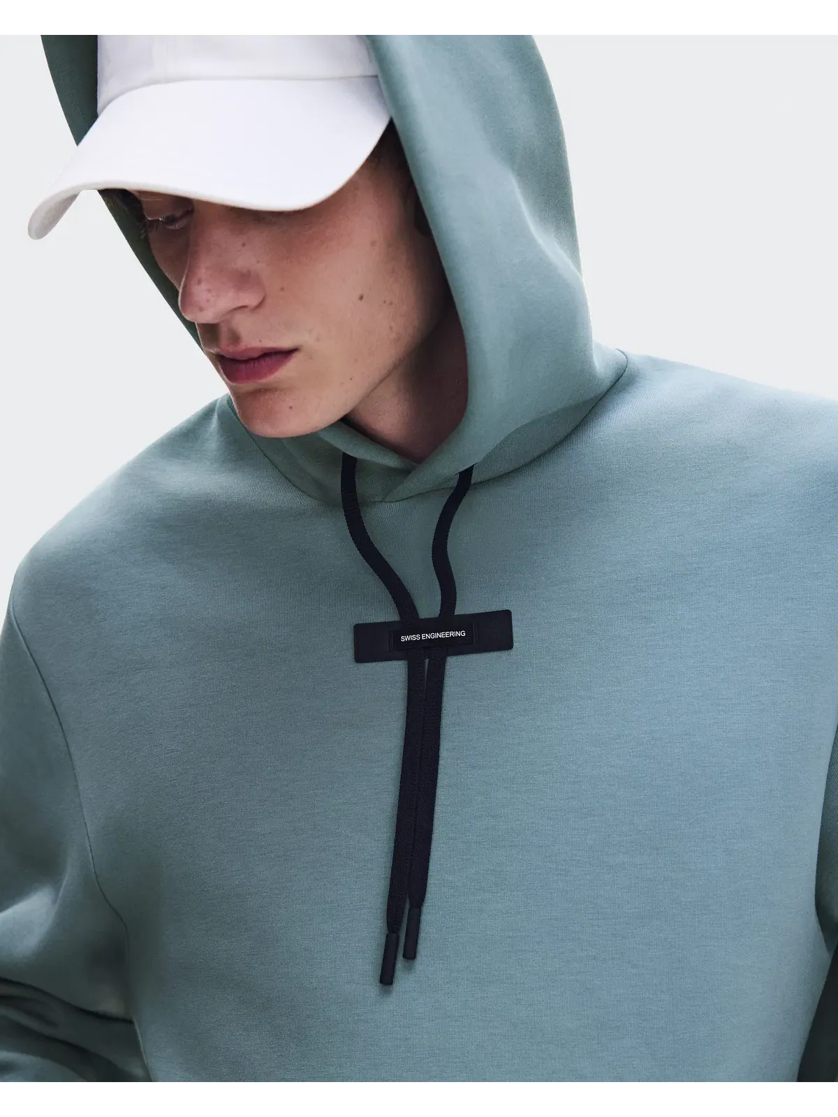 Мужское худи с карманом-кенгуру Focus Tech Hoodie On — 6