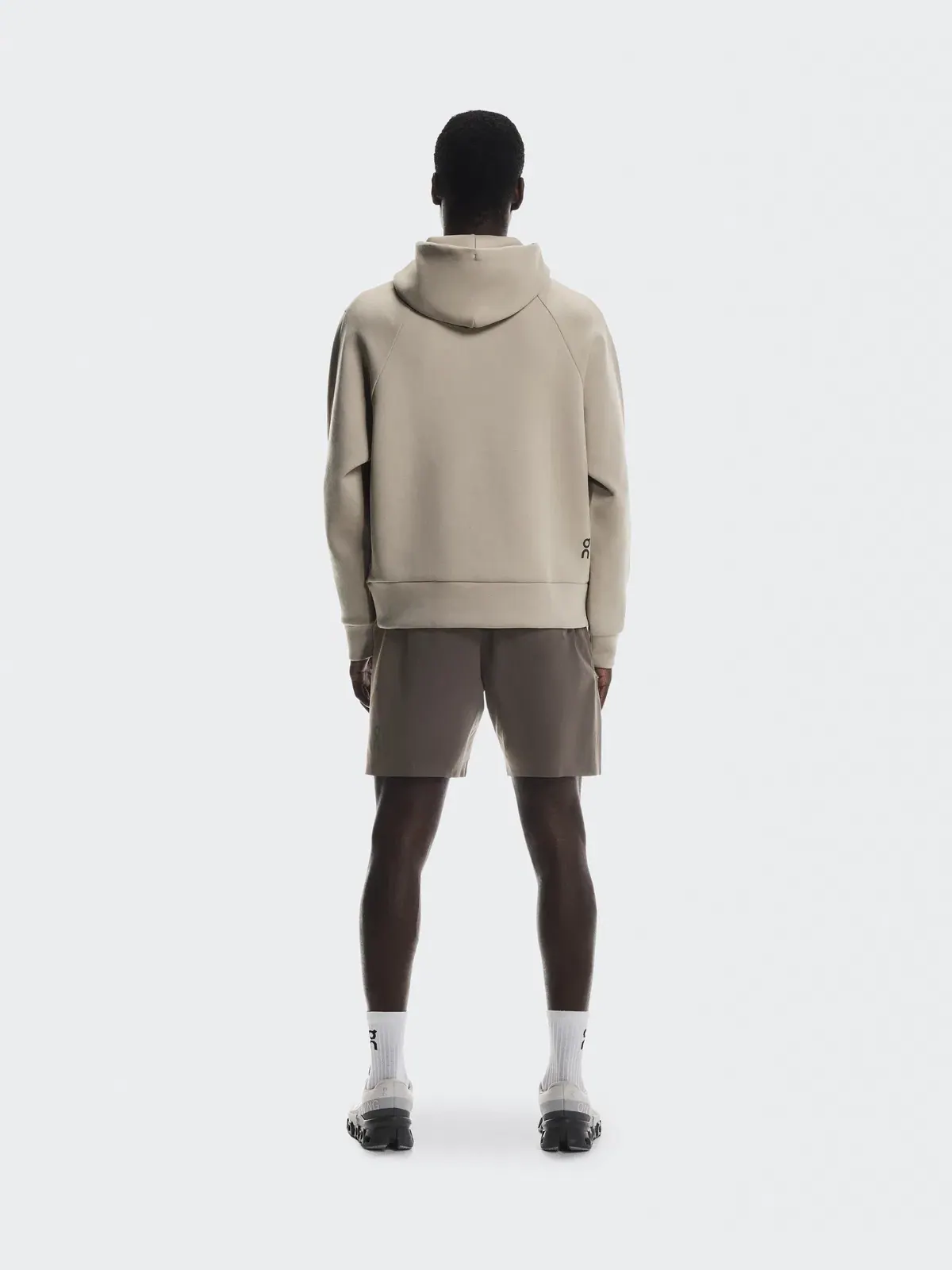 Мужское худи с карманом-кенгуру Focus Tech Hoodie On — 3