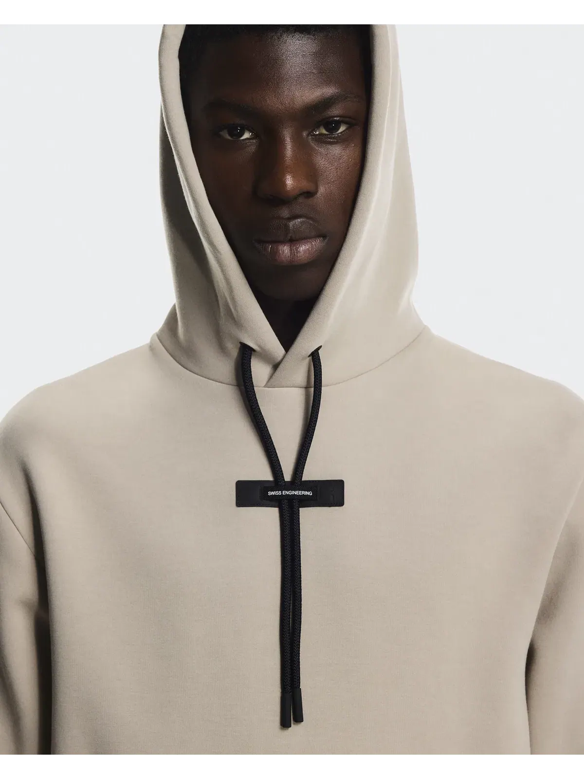 Мужское худи с карманом-кенгуру Focus Tech Hoodie On — 5