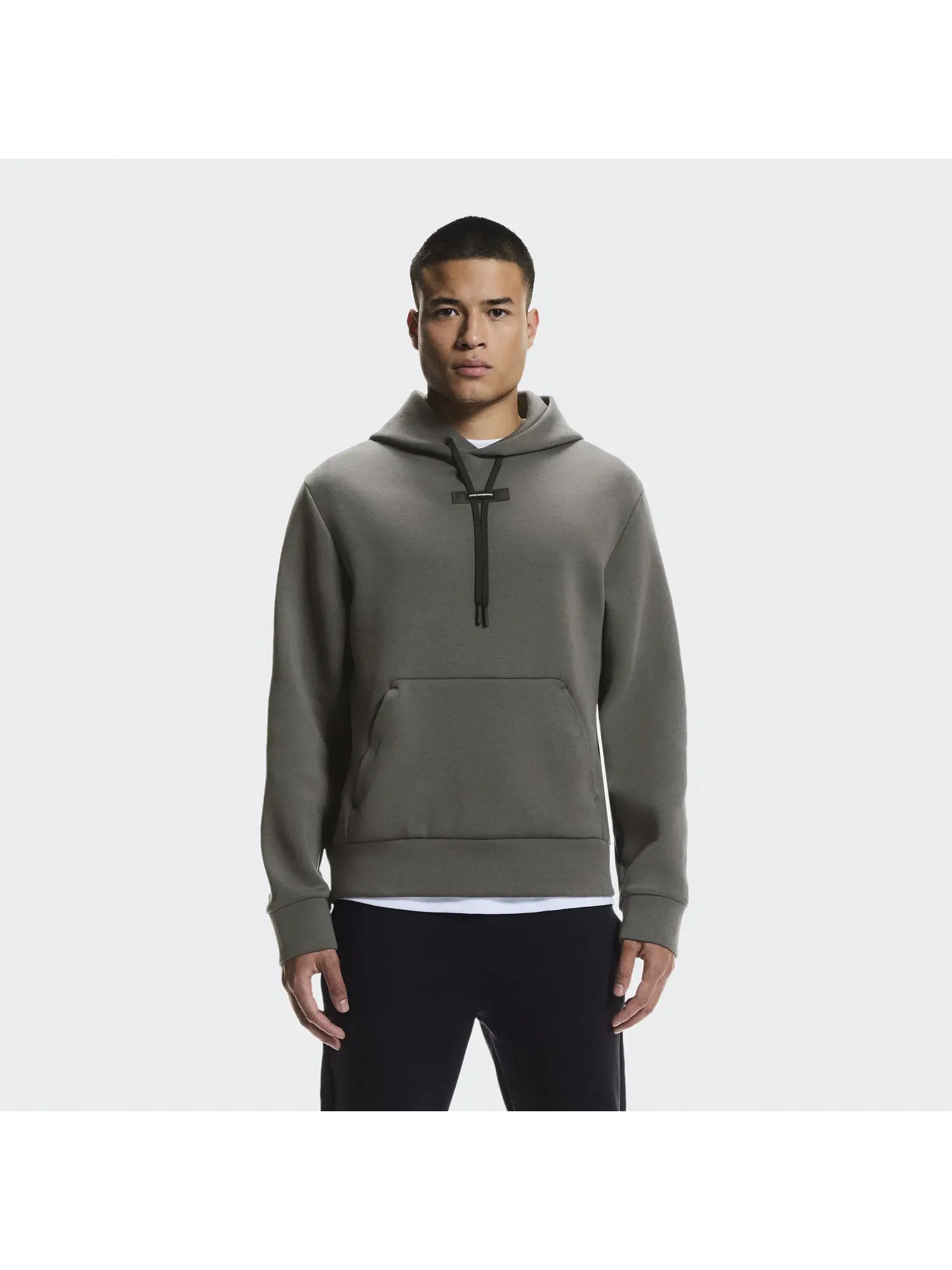 Мужское худи с карманом-кенгуру Focus Tech Hoodie On — 9