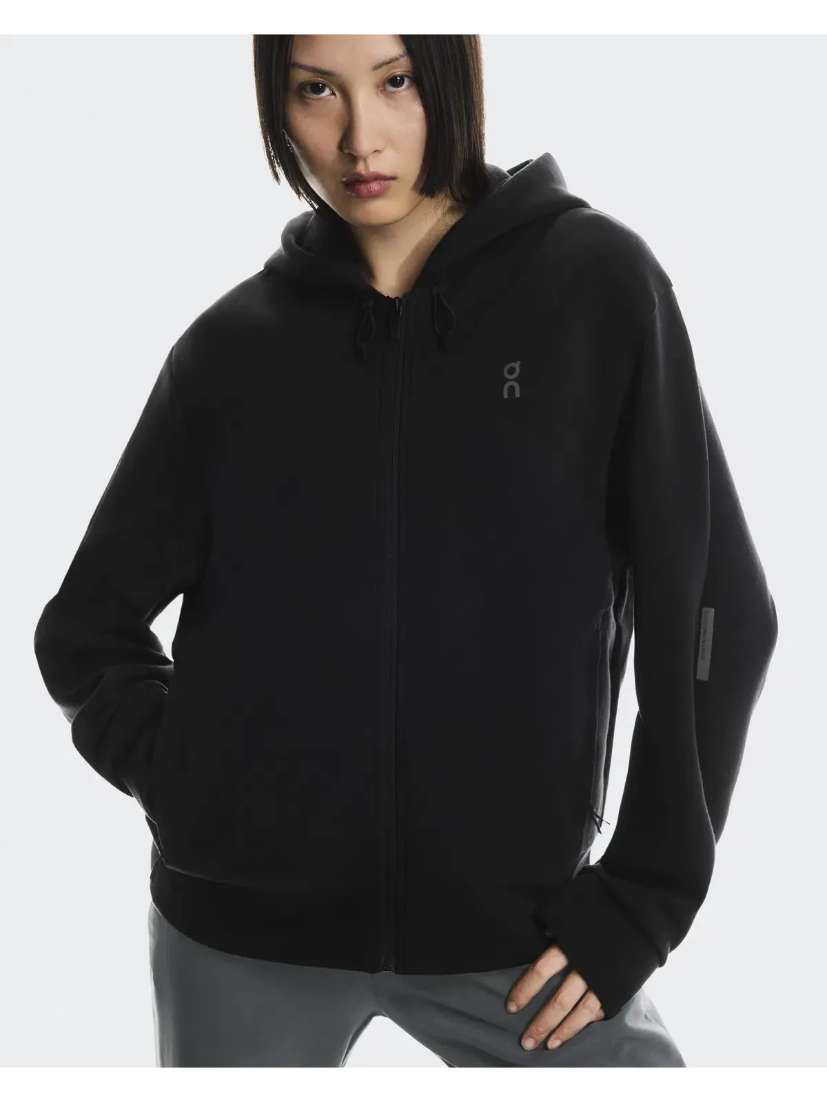 Женское худи на молнии с карманами Focus Tech Zip Hoodie On — 4