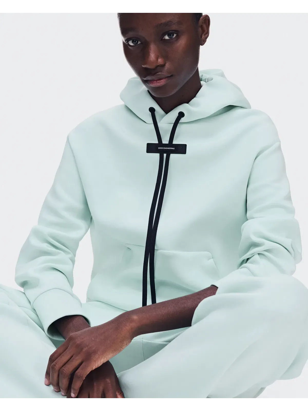 Женское худи с карманом-кенгуру Focus Tech Hoodie On, Flurry — 3