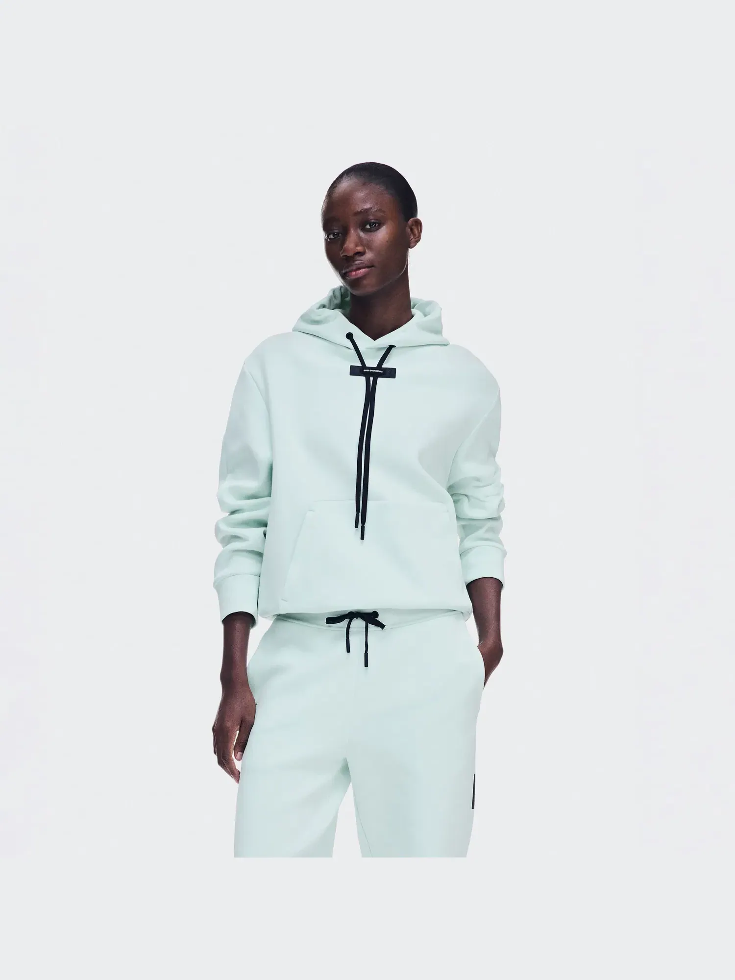Женское худи с карманом-кенгуру Focus Tech Hoodie On, Flurry — 9