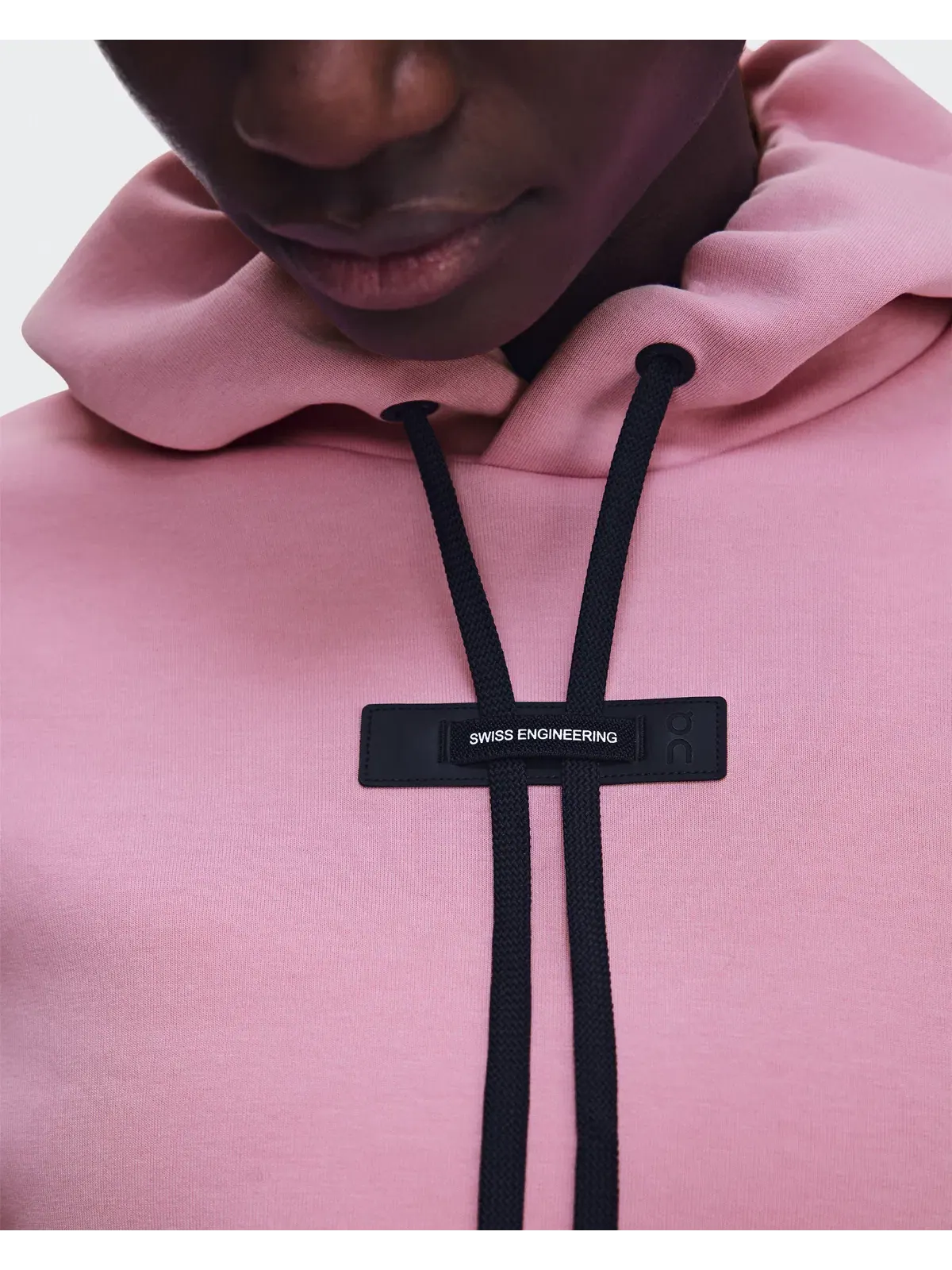 Женское худи с карманом-кенгуру Focus Tech Hoodie On — 7
