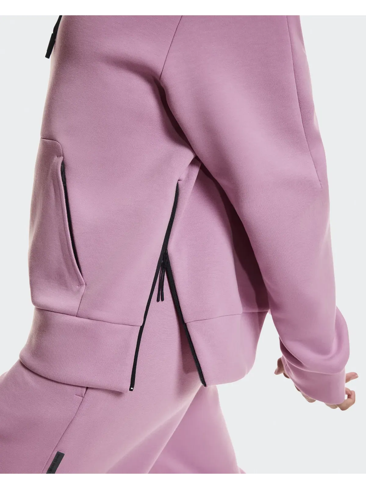 Женское худи с карманом-кенгуру Focus Tech Hoodie On, Sakura — 8