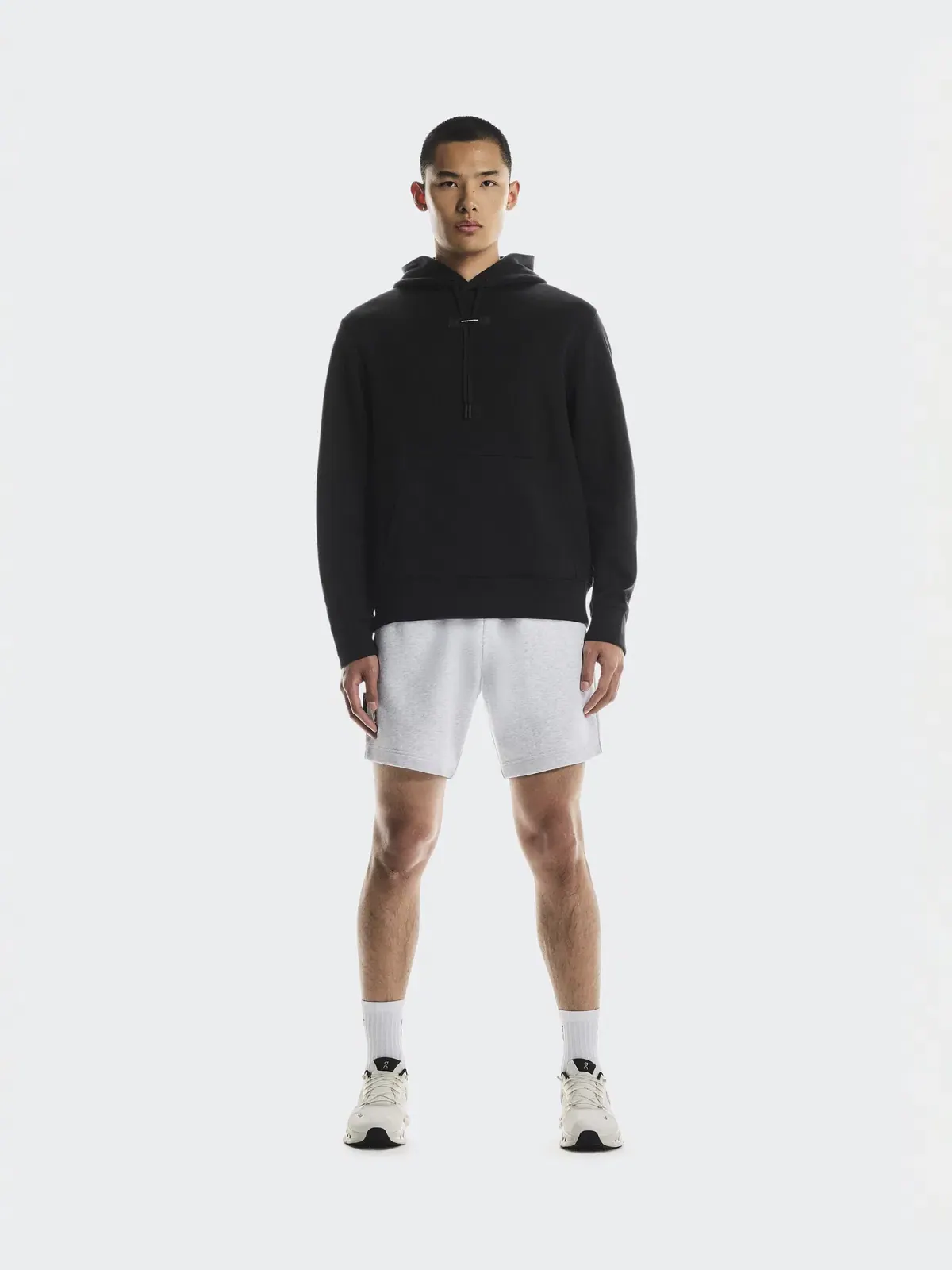 Мужское худи с карманом-кенгуру Focus Tech Hoodie On — 2