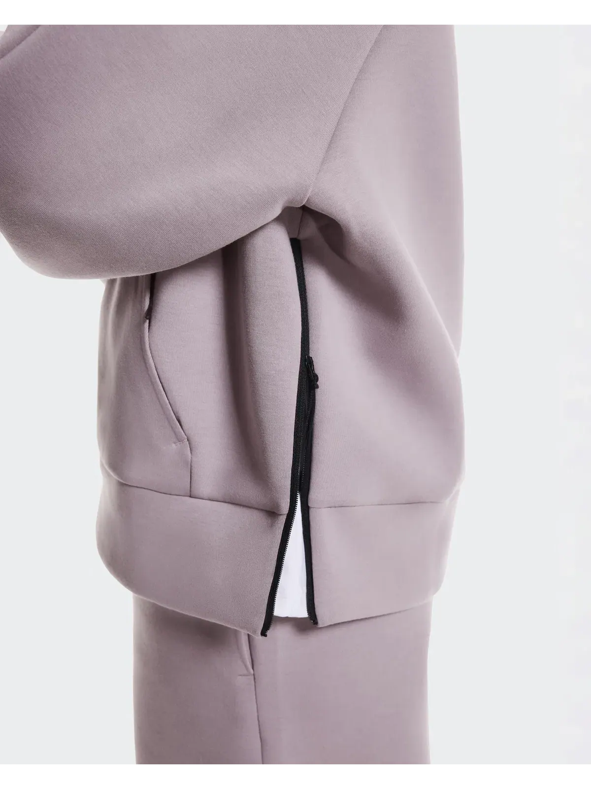 Женское худи с карманом-кенгуру Focus Tech Hoodie On, Heron — 9