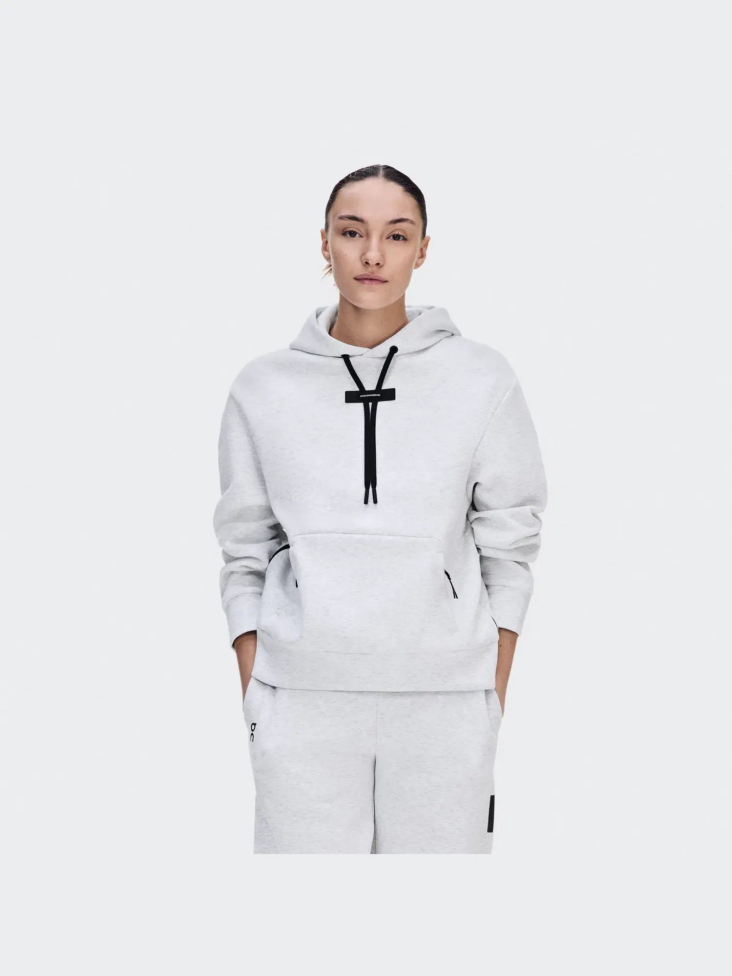 Женское худи с карманом-кенгуру Focus Tech Hoodie On, Crater — 10