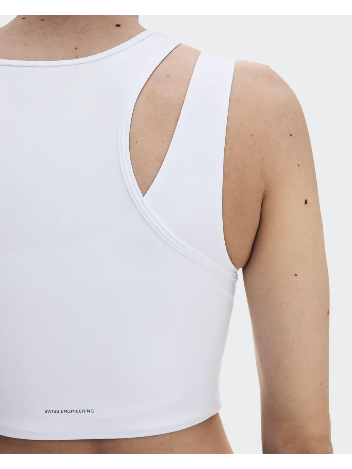 Женский топ-кроп без рукавов с асимметричным дизайном Studio Asymmetric Crop On — 5
