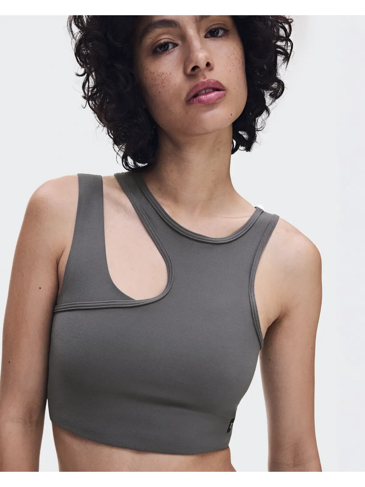 Женский топ-кроп с асимметричным дизайном Studio Asymmetric Crop On, Ember — 3