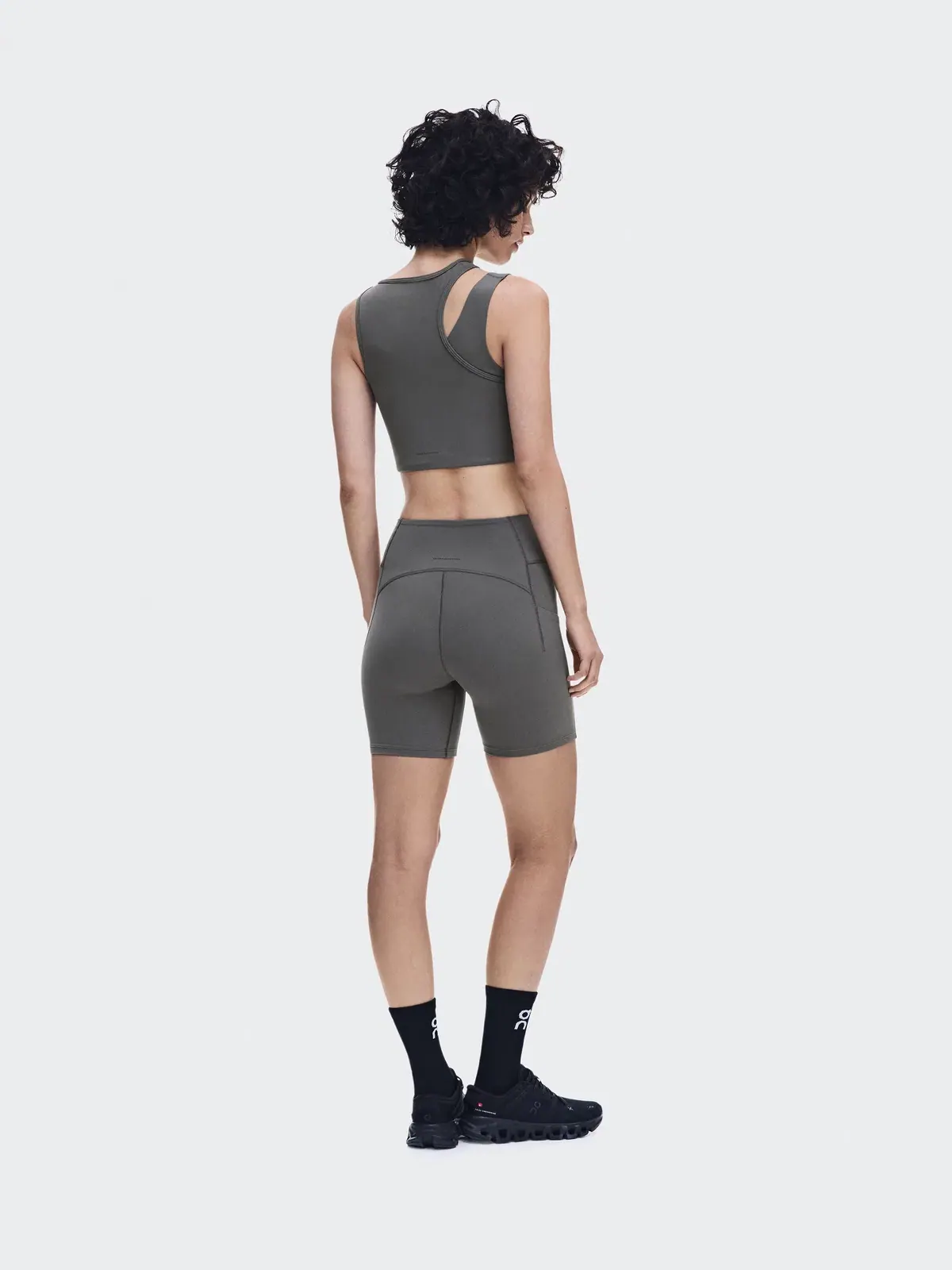 Женский топ-кроп с асимметричным дизайном Studio Asymmetric Crop On, Ember — 4