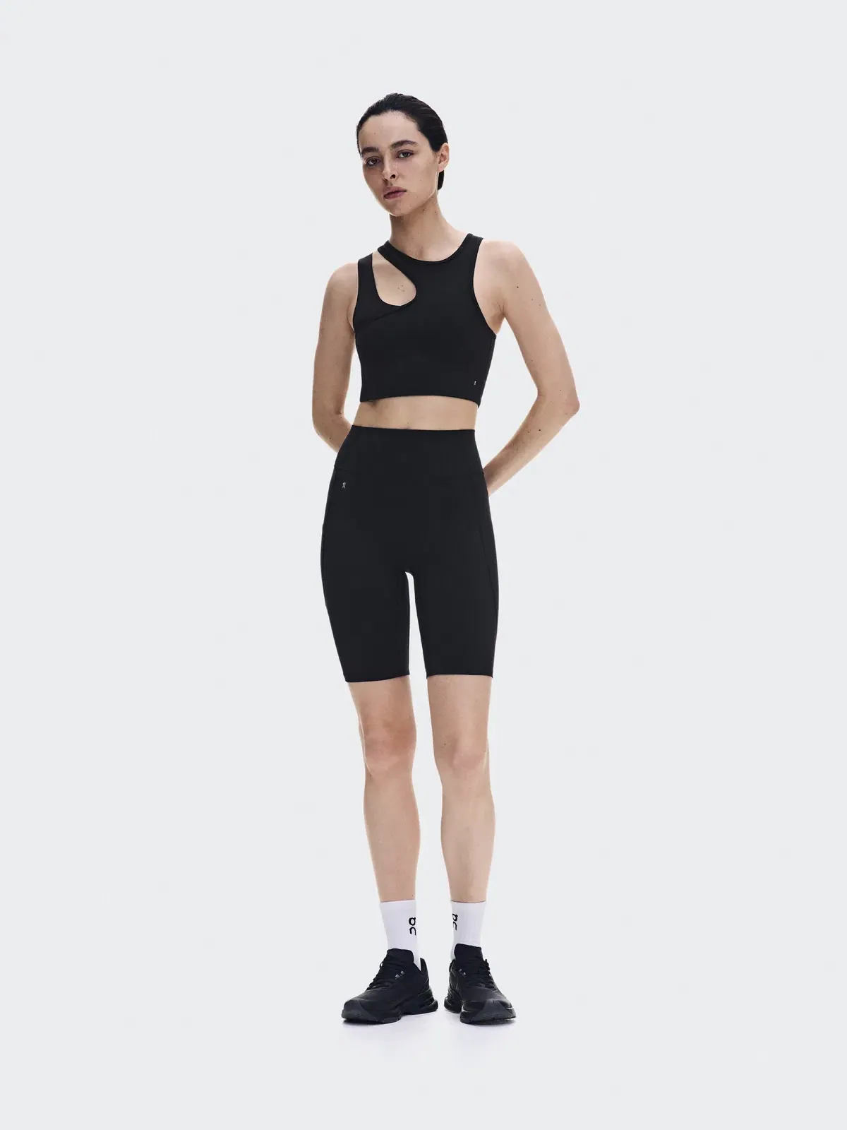 Женский топ без рукавов с асимметричным дизайном Studio Asymmetric Crop On — 2