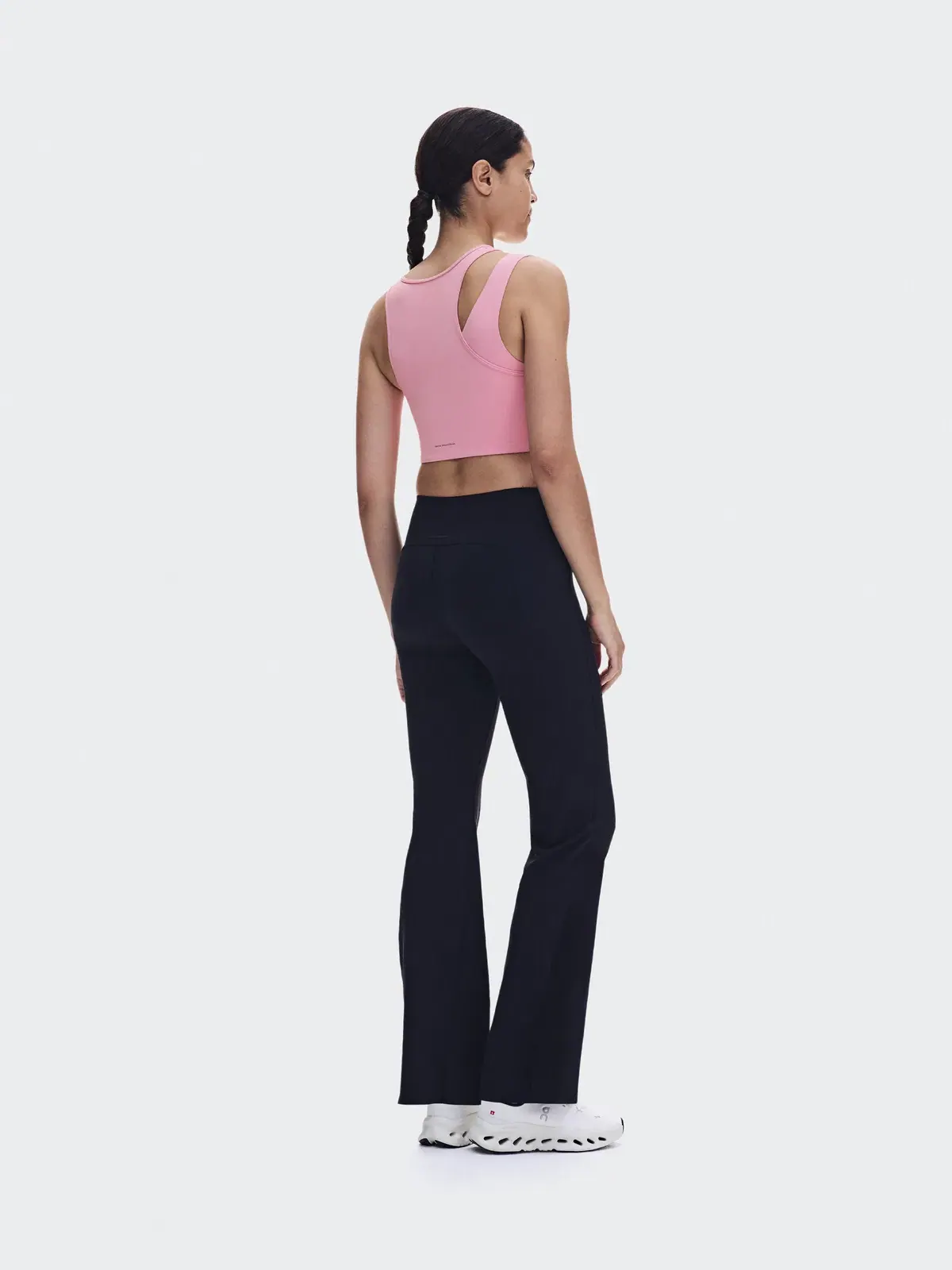 Женский топ-кроп с асимметричным дизайном Studio Asymmetric Crop On — 4