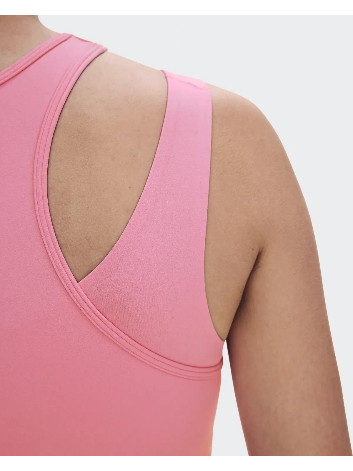 Женский топ-кроп с асимметричным дизайном Studio Asymmetric Crop On — 7
