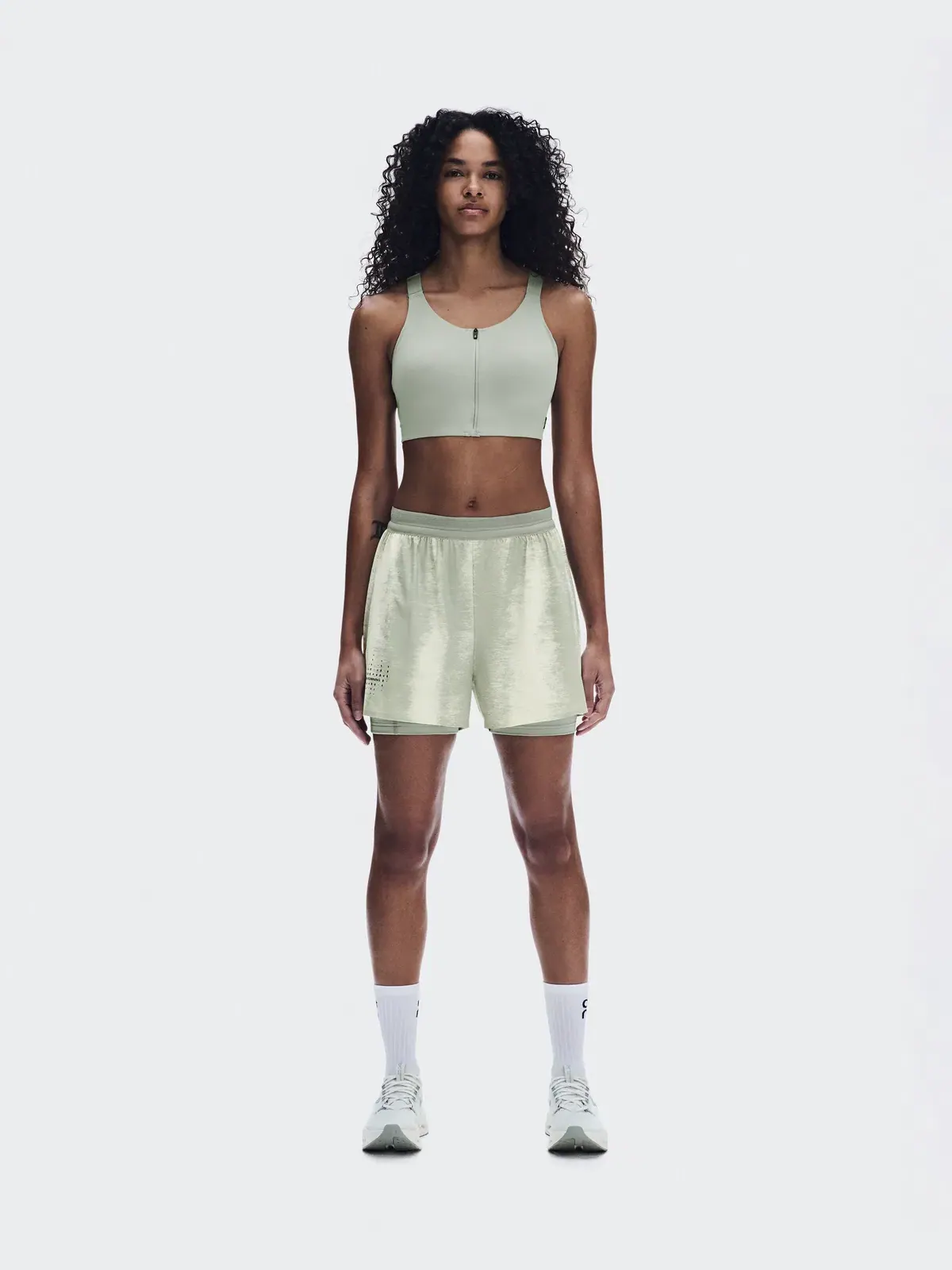 Женские беговые шорты с принтом Performance Shorts Terra On, Seedling/Tin — 2
