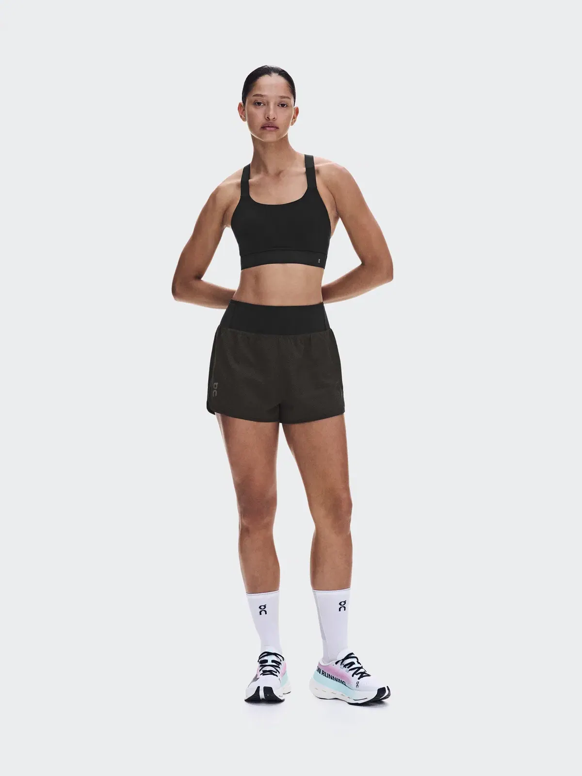 Женские беговые шорты с жаккардовой текстурой Performance Volt Shorts On — 2