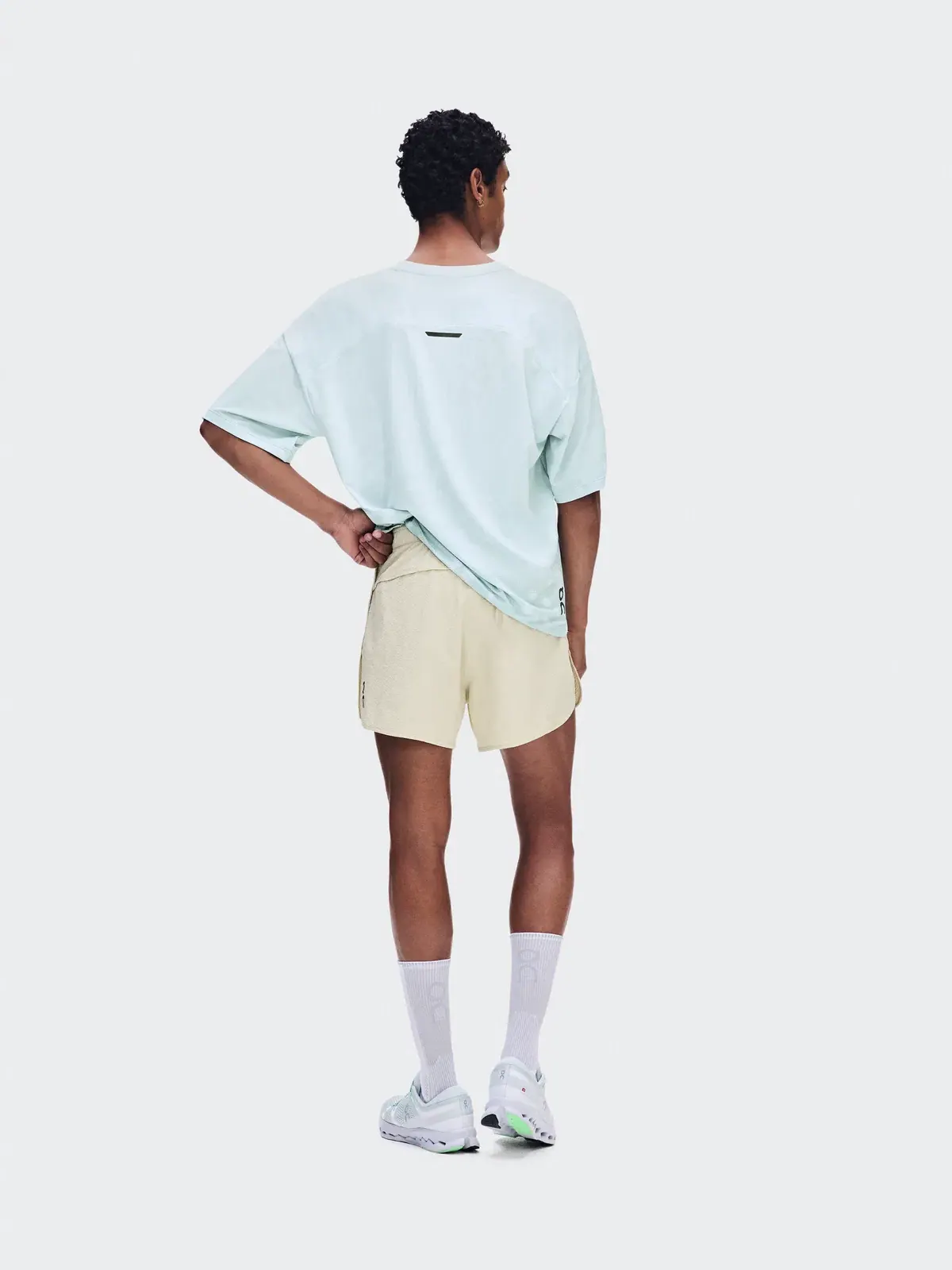 Мужские шорты для бега легкие водоотталкивающие Performance Volt Shorts On, Hare — 4