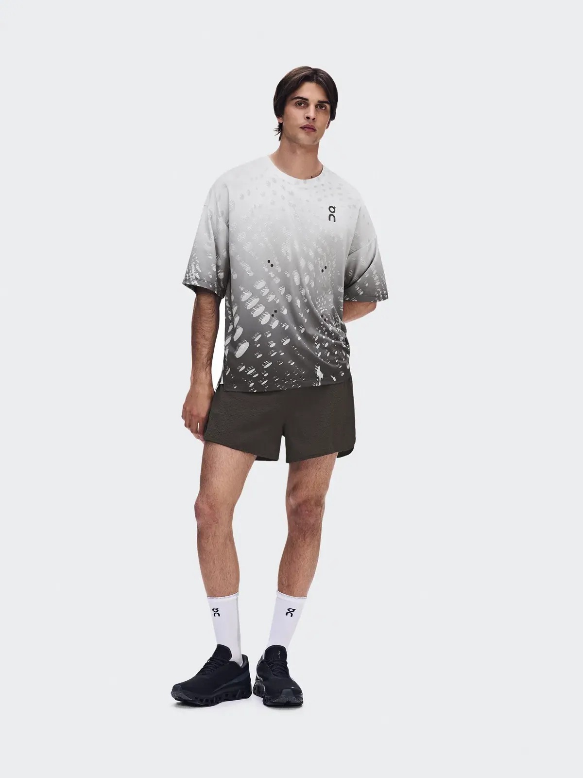 Мужские шорты для бега с водоотталкивающей тканью Performance Volt Shorts On — 2