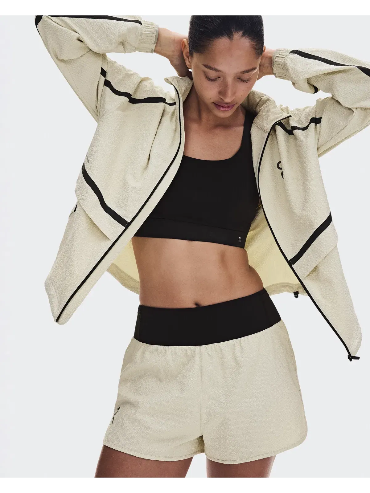 Женские беговые шорты с принтом Performance Volt Shorts On, Hare — 8