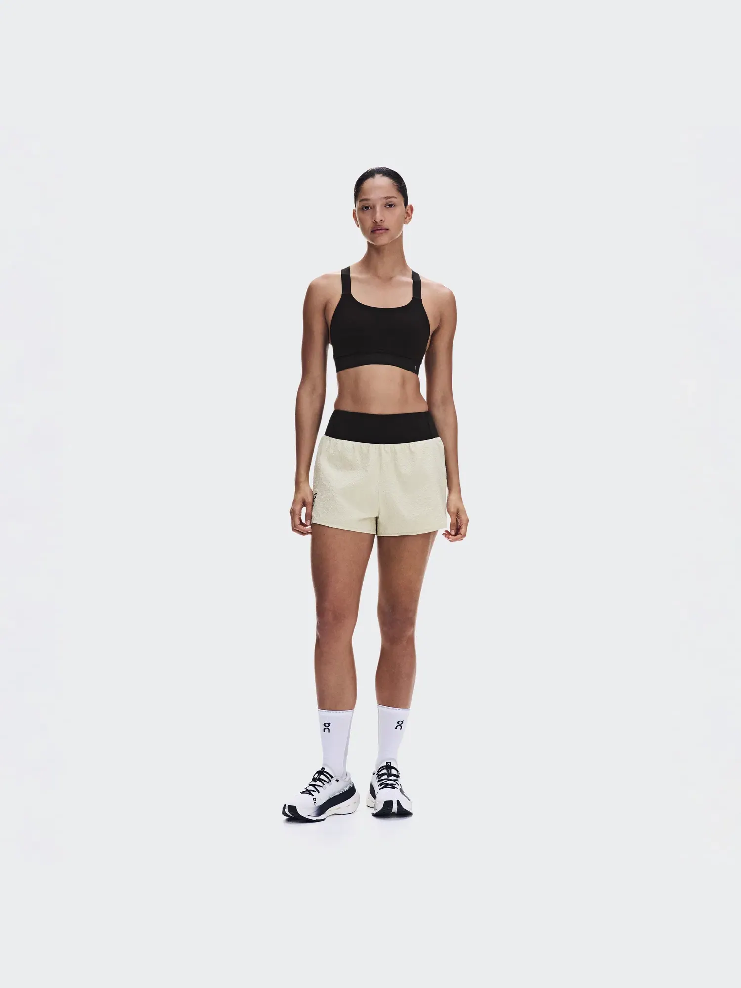 Женские беговые шорты с принтом Performance Volt Shorts On, Hare — 9